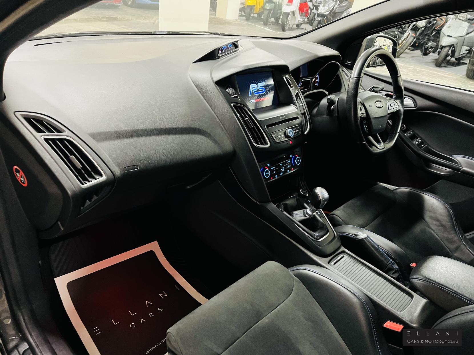 Ford Focus 2.3T EcoBoost RS Hatchback 5dr Petrol Manual AWD Euro 6 (s/s) (350 ps)