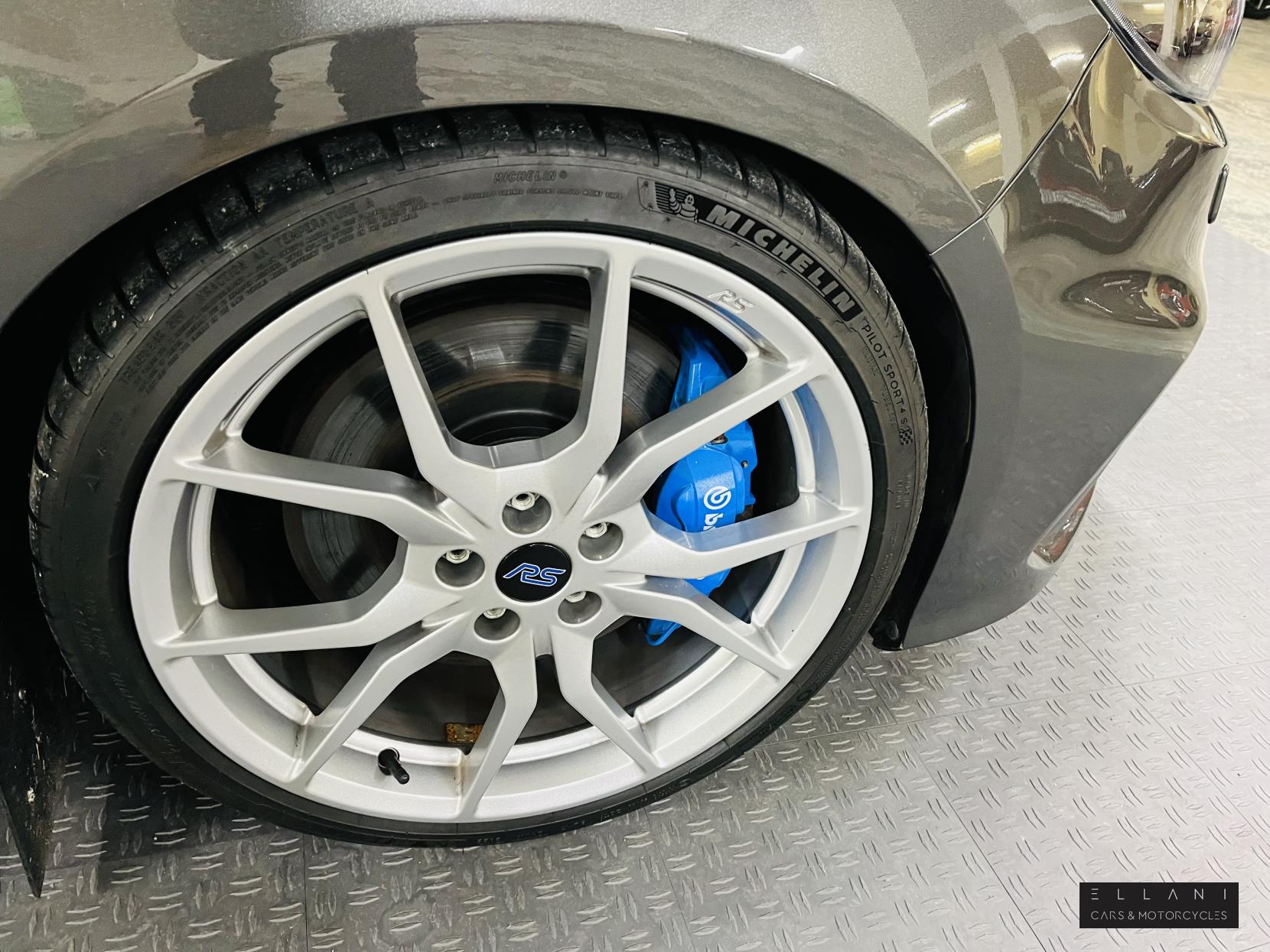 Ford Focus 2.3T EcoBoost RS Hatchback 5dr Petrol Manual AWD Euro 6 (s/s) (350 ps)