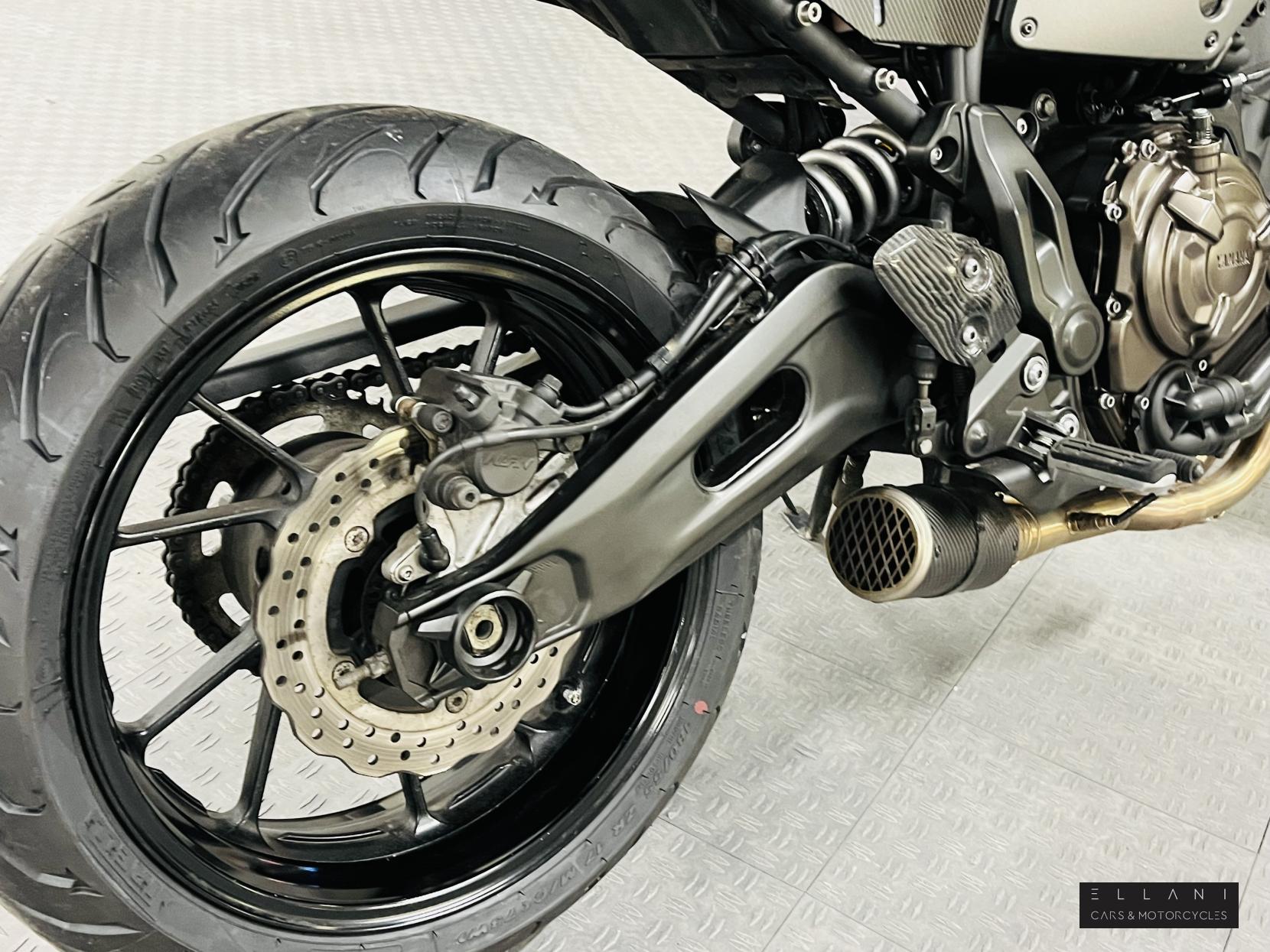 Yamaha XSR700 700 ABS Roadster/Retro Petrol Manual Euro 4 (75 ps)