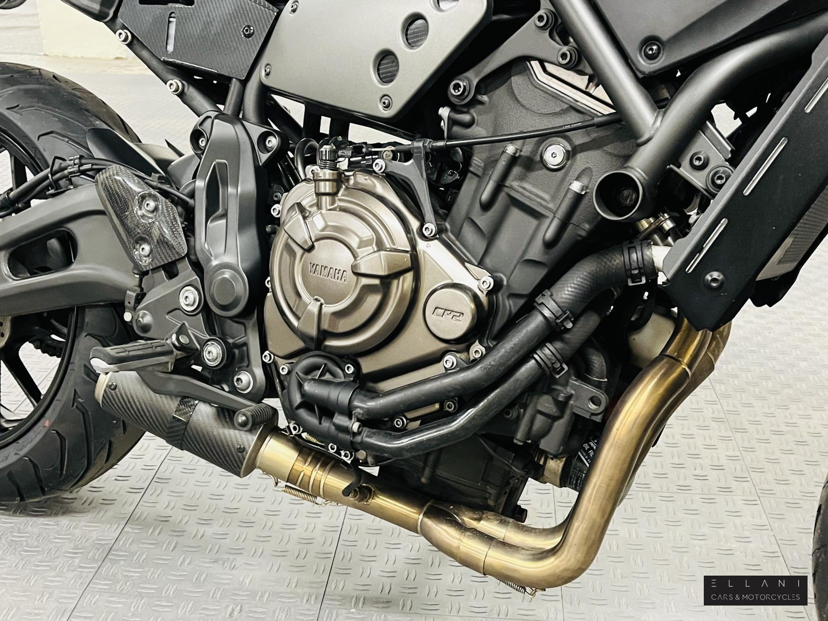 Yamaha XSR700 700 ABS Roadster/Retro Petrol Manual Euro 4 (75 ps)