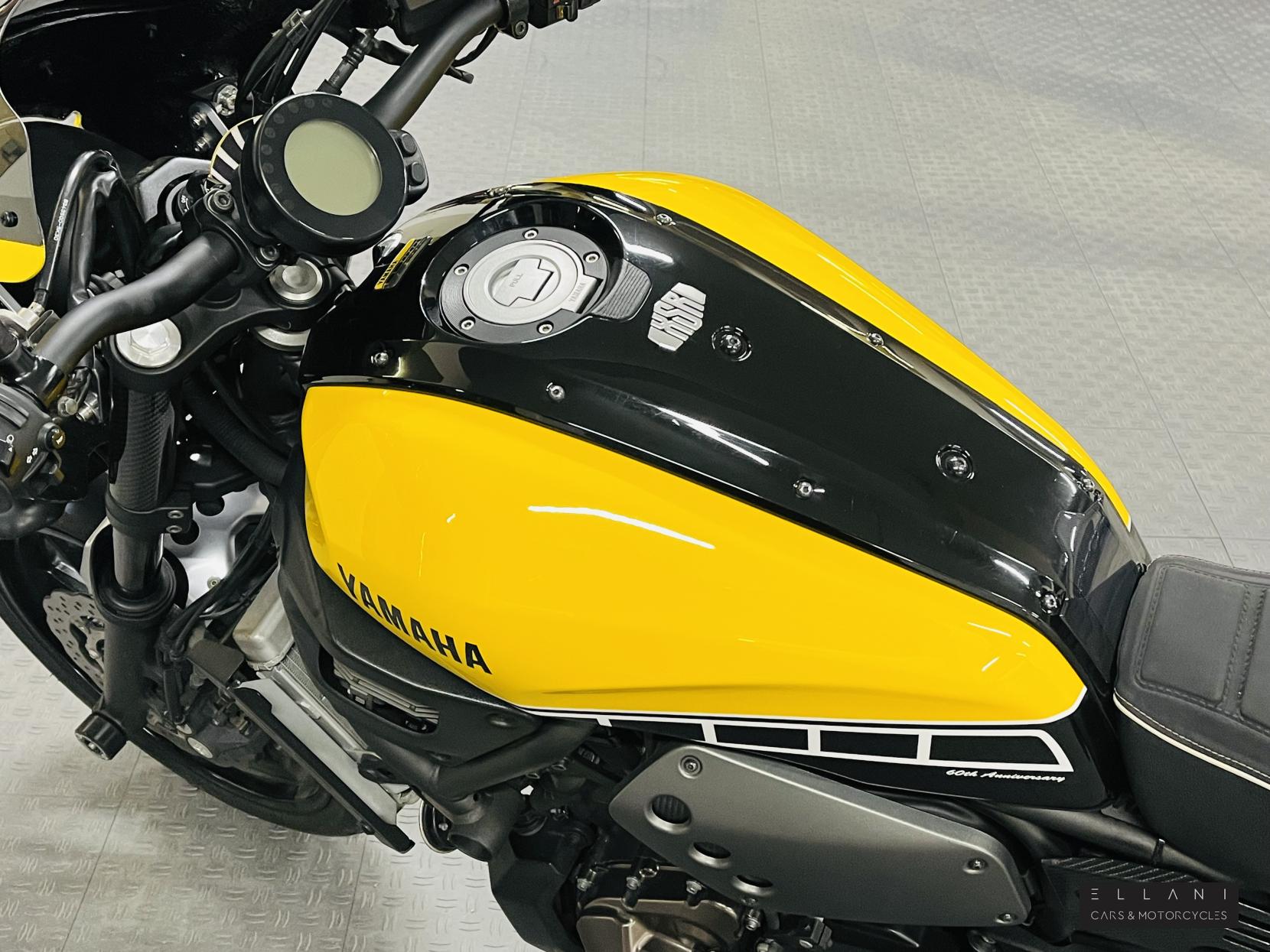 Yamaha XSR700 700 ABS Roadster/Retro Petrol Manual Euro 4 (75 ps)