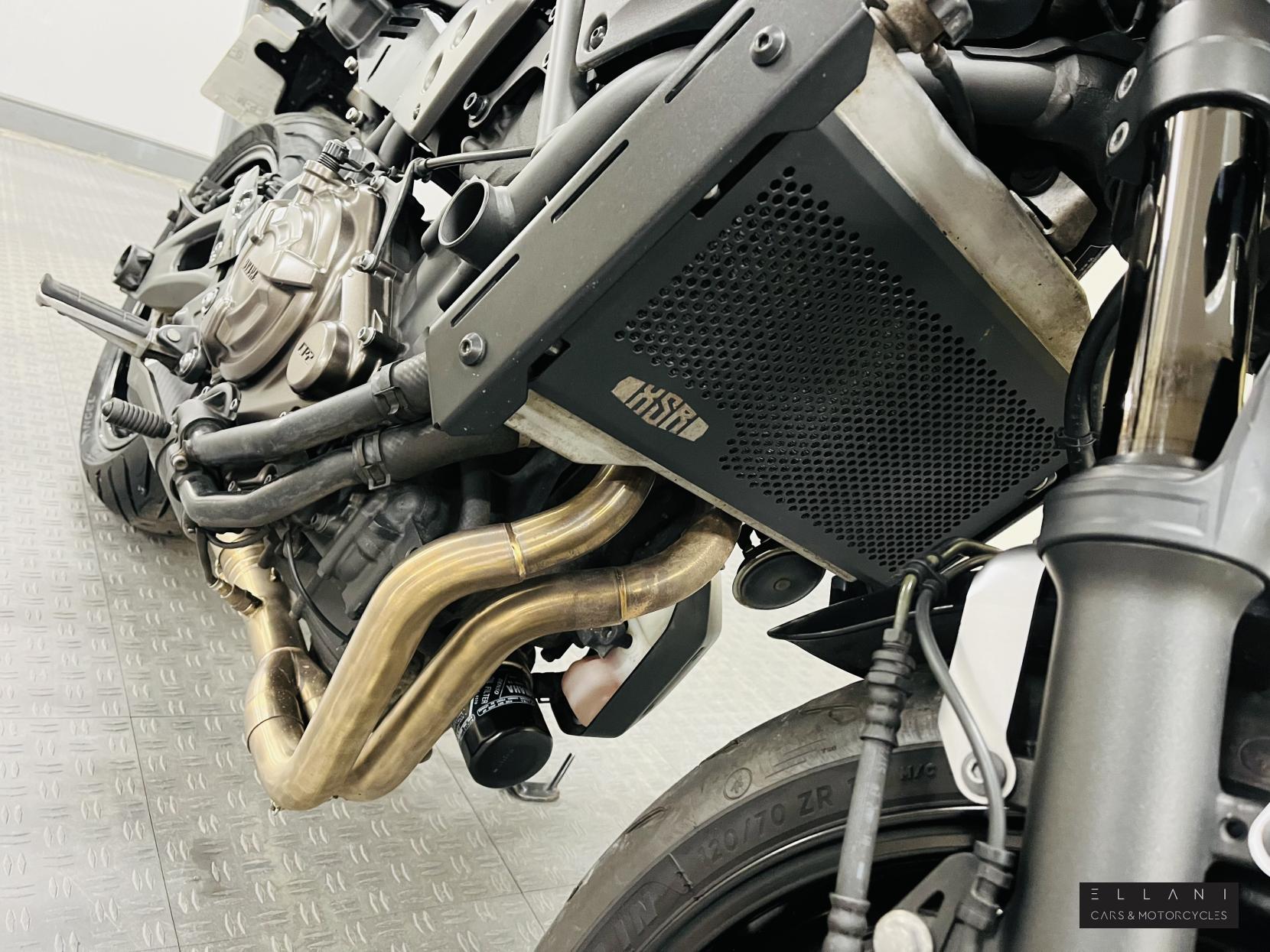 Yamaha XSR700 700 ABS Roadster/Retro Petrol Manual Euro 4 (75 ps)