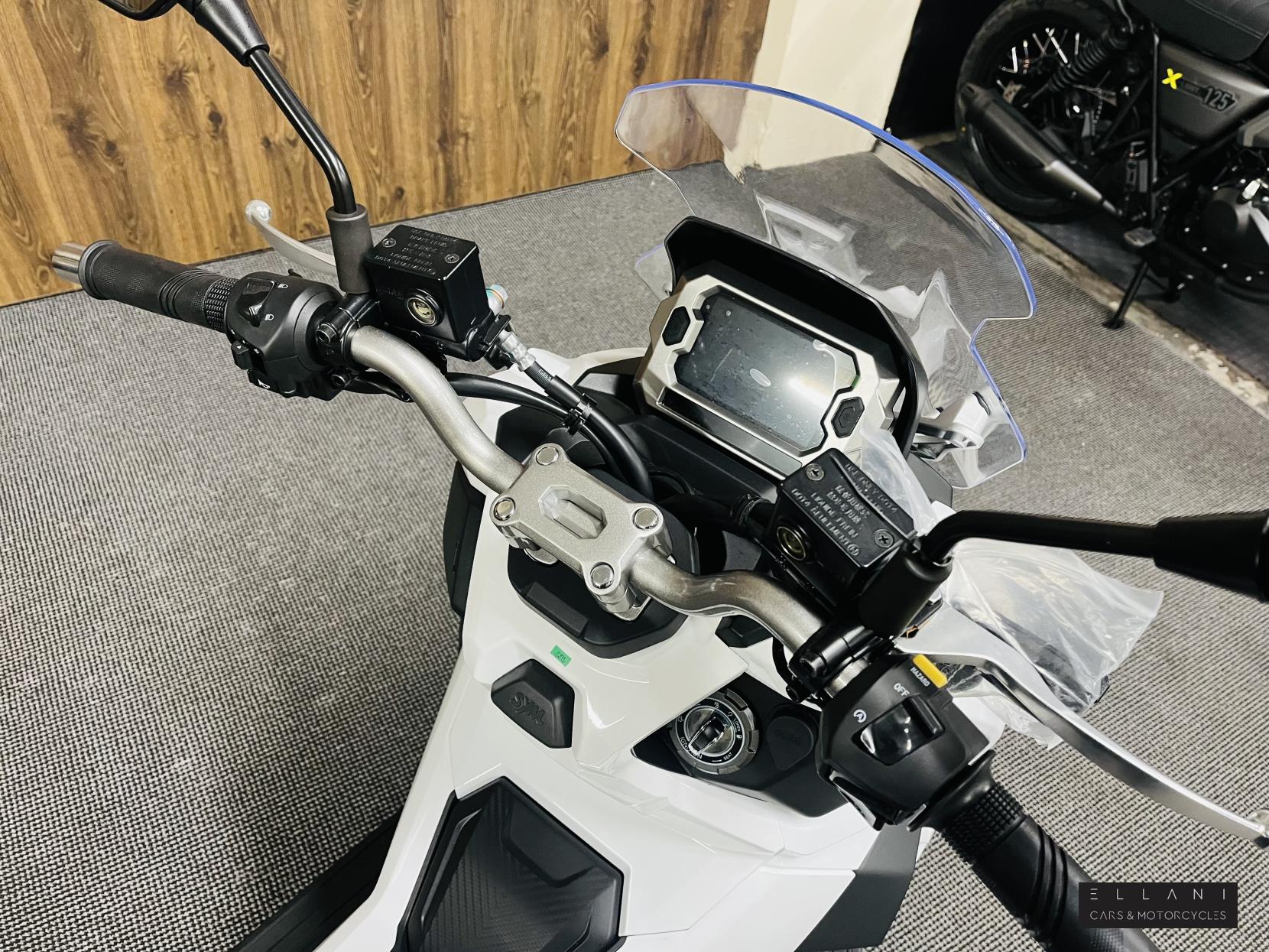 SYM ADX 125 125 ADX Scooter Petrol CVT Euro 5 (12 ps)