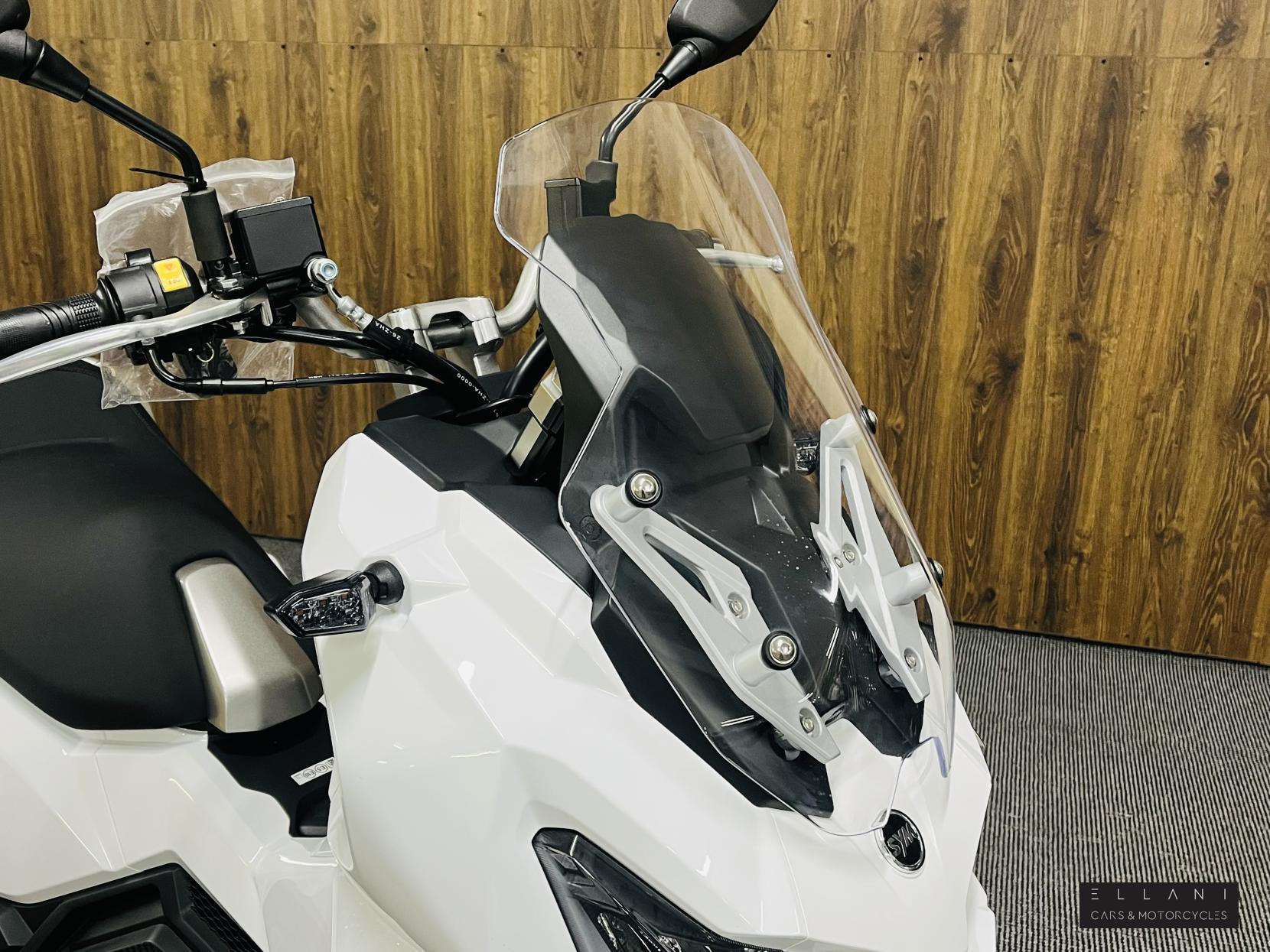 SYM ADX 125 125 ADX Scooter Petrol CVT Euro 5 (12 ps)