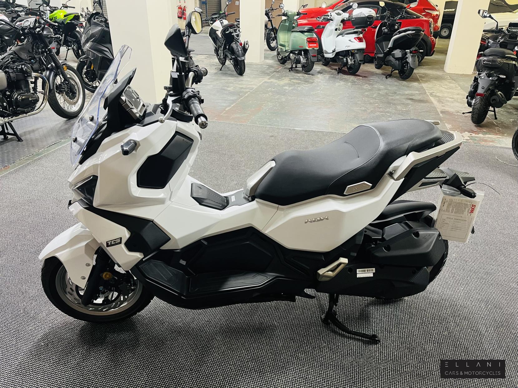 SYM ADX 125 125 ADX Scooter Petrol CVT Euro 5 (12 ps)