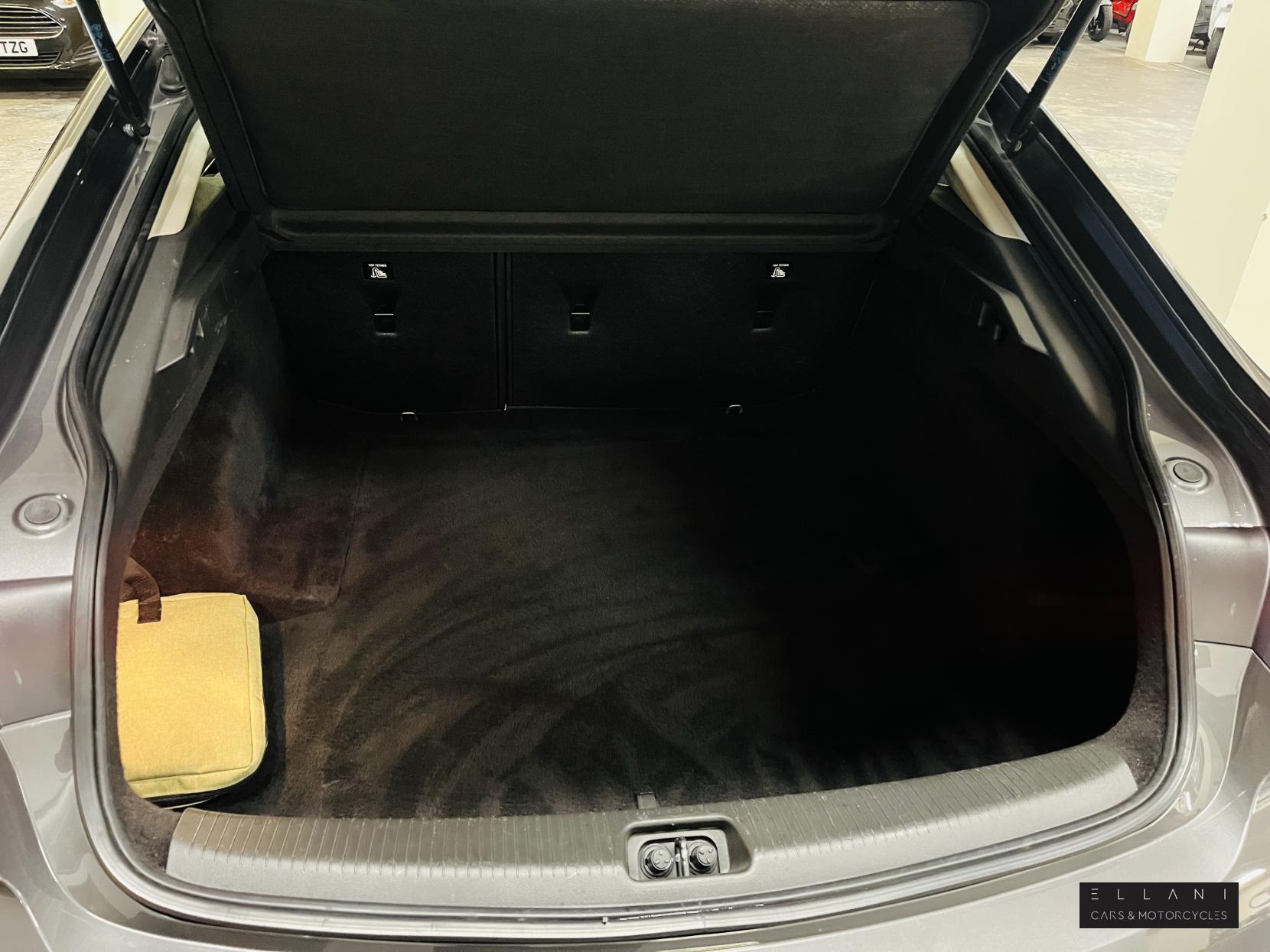 Vauxhall Insignia 1.5 Turbo D SE Edition Grand Sport 5dr Diesel Manual Euro 6 (s/s) (122 ps)