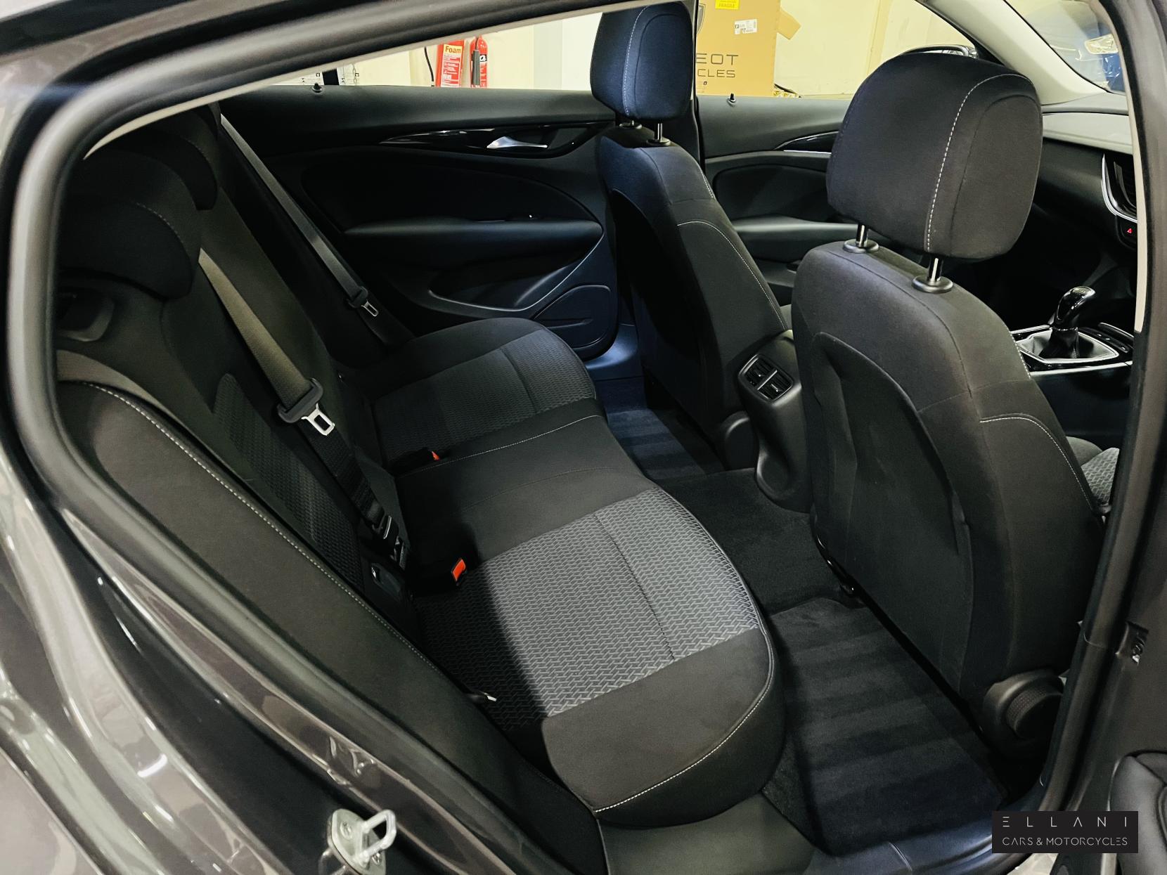 Vauxhall Insignia 1.5 Turbo D SE Edition Grand Sport 5dr Diesel Manual Euro 6 (s/s) (122 ps)