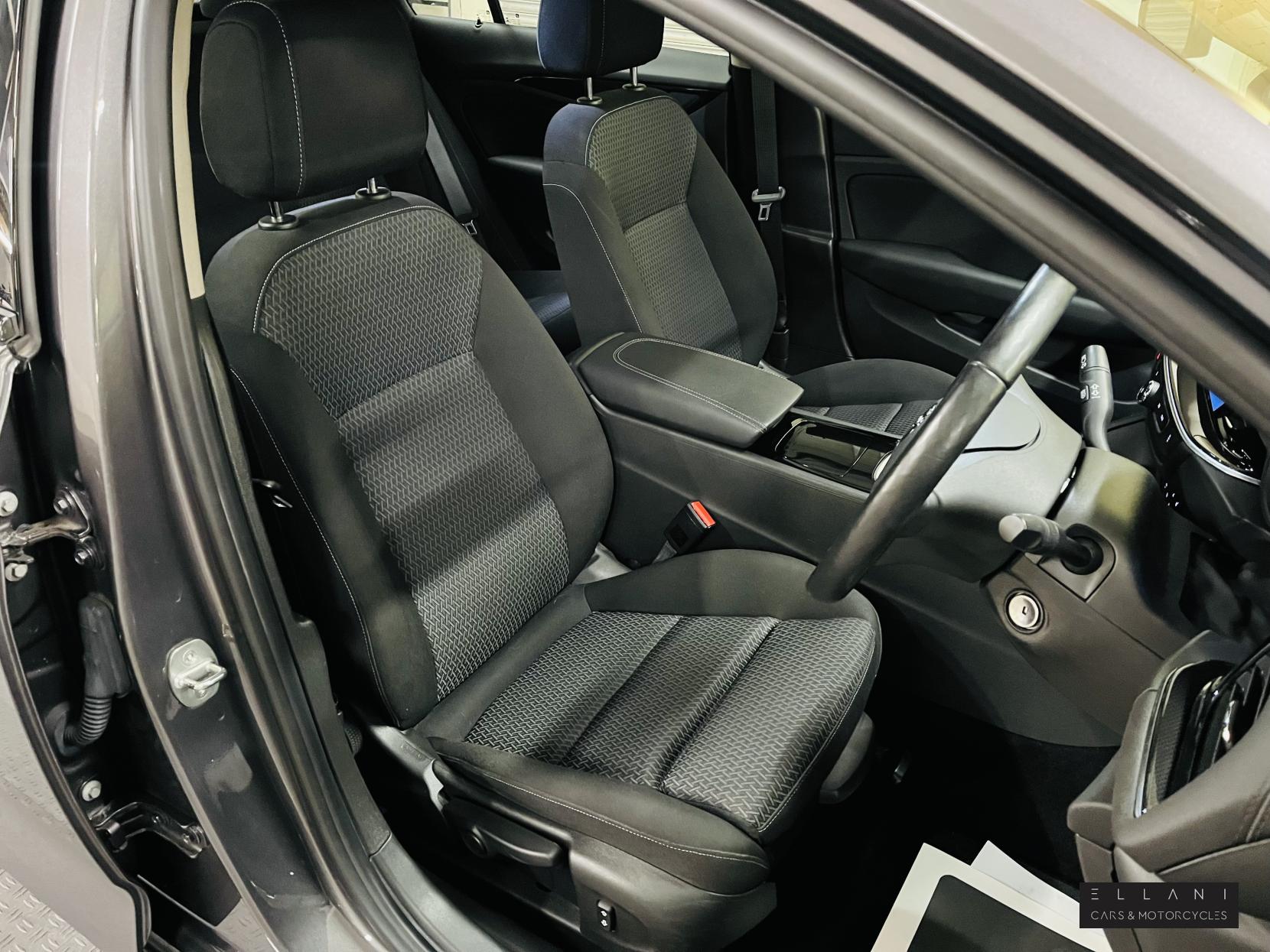 Vauxhall Insignia 1.5 Turbo D SE Edition Grand Sport 5dr Diesel Manual Euro 6 (s/s) (122 ps)
