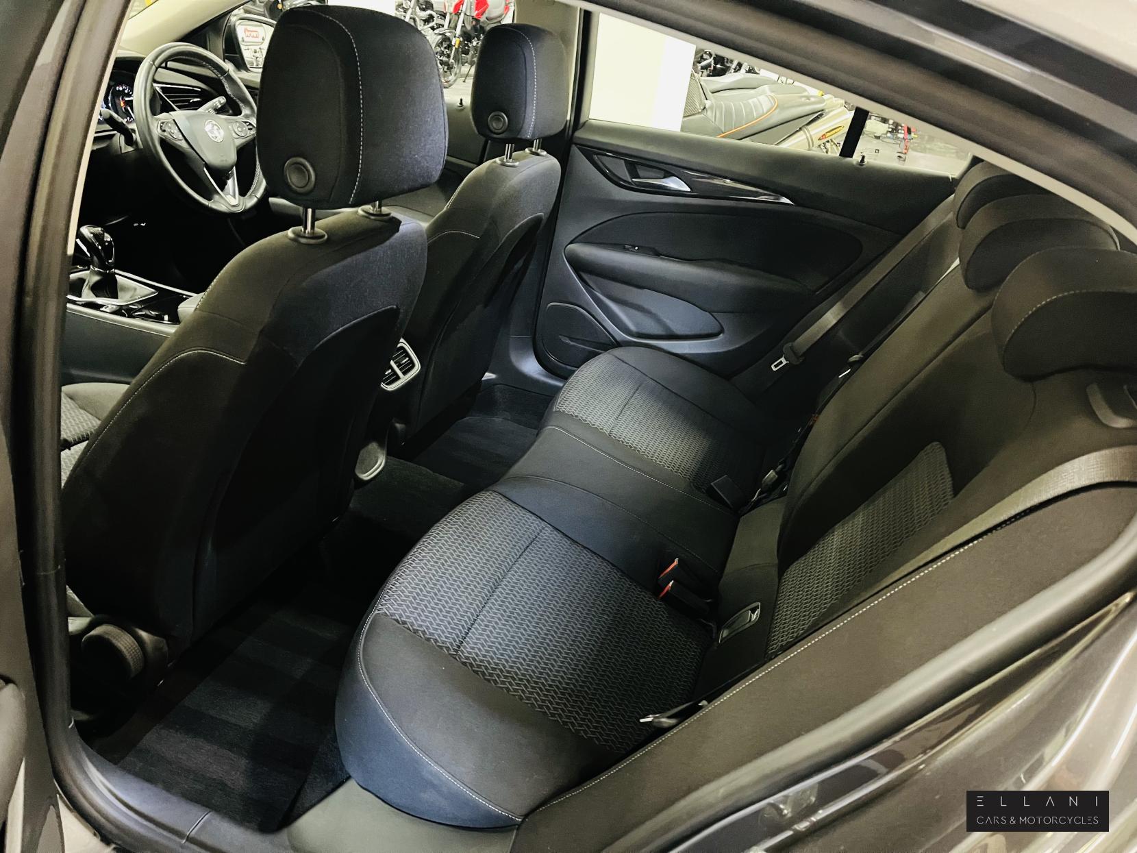 Vauxhall Insignia 1.5 Turbo D SE Edition Grand Sport 5dr Diesel Manual Euro 6 (s/s) (122 ps)