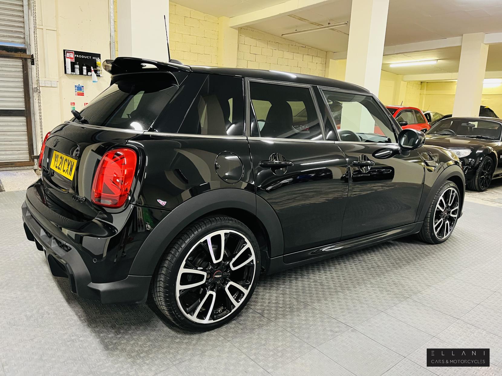 MINI Hatch 1.5 Cooper Sport Hatchback 5dr Petrol Steptronic Euro 6 (s/s) (136 ps)