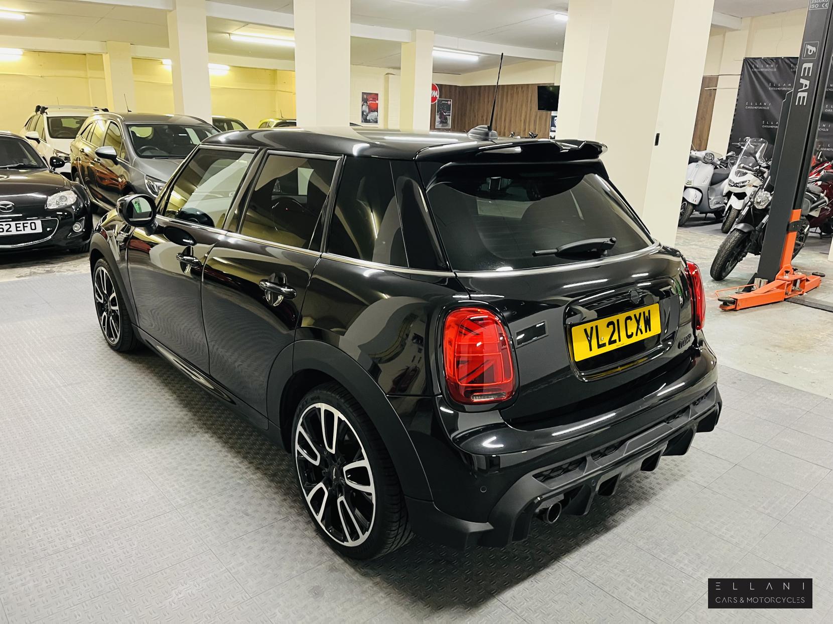 MINI Hatch 1.5 Cooper Sport Hatchback 5dr Petrol Steptronic Euro 6 (s/s) (136 ps)
