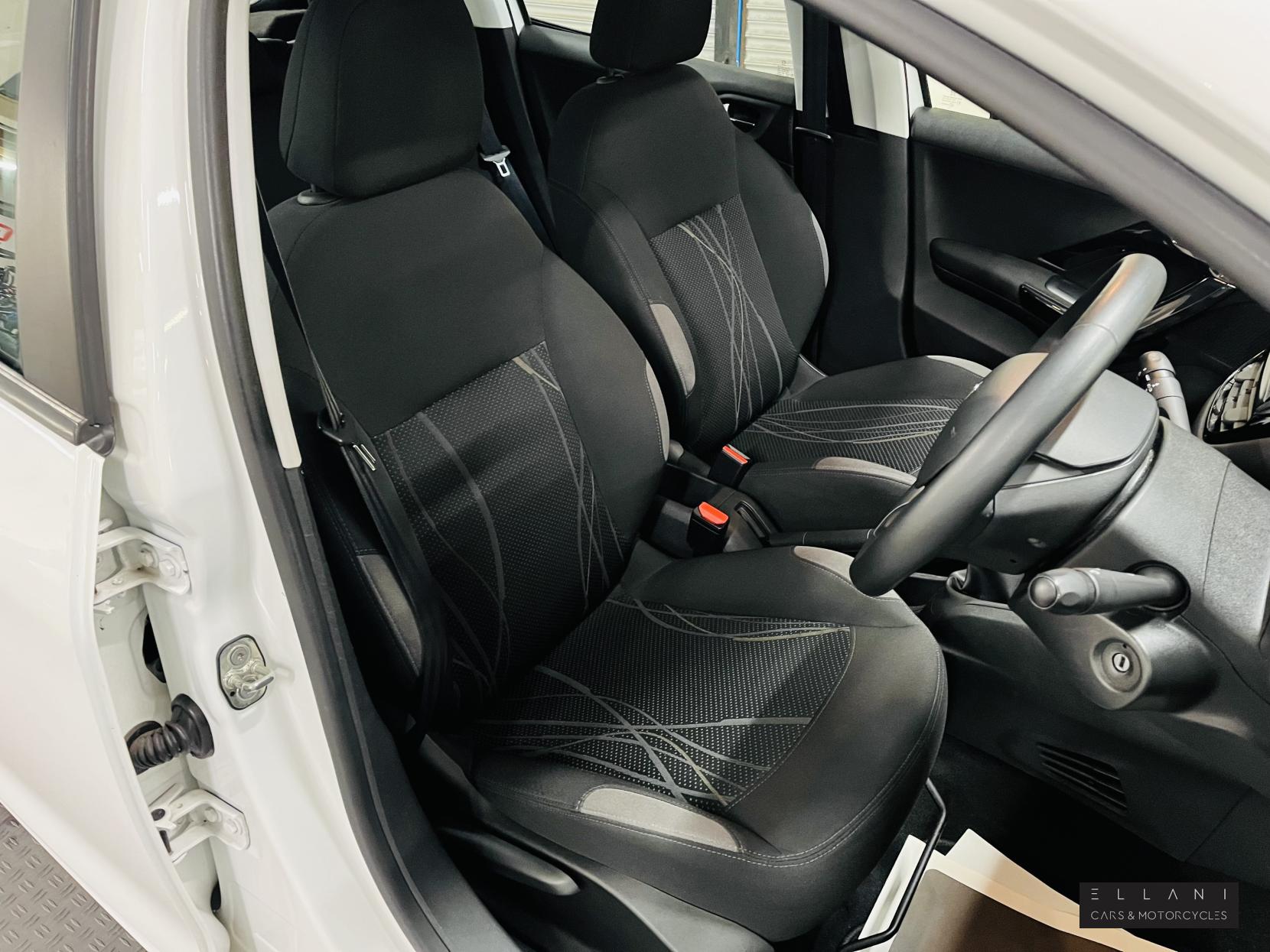 Peugeot 208 1.0 VTi Active Hatchback 5dr Petrol Manual Euro 5 (68 ps)