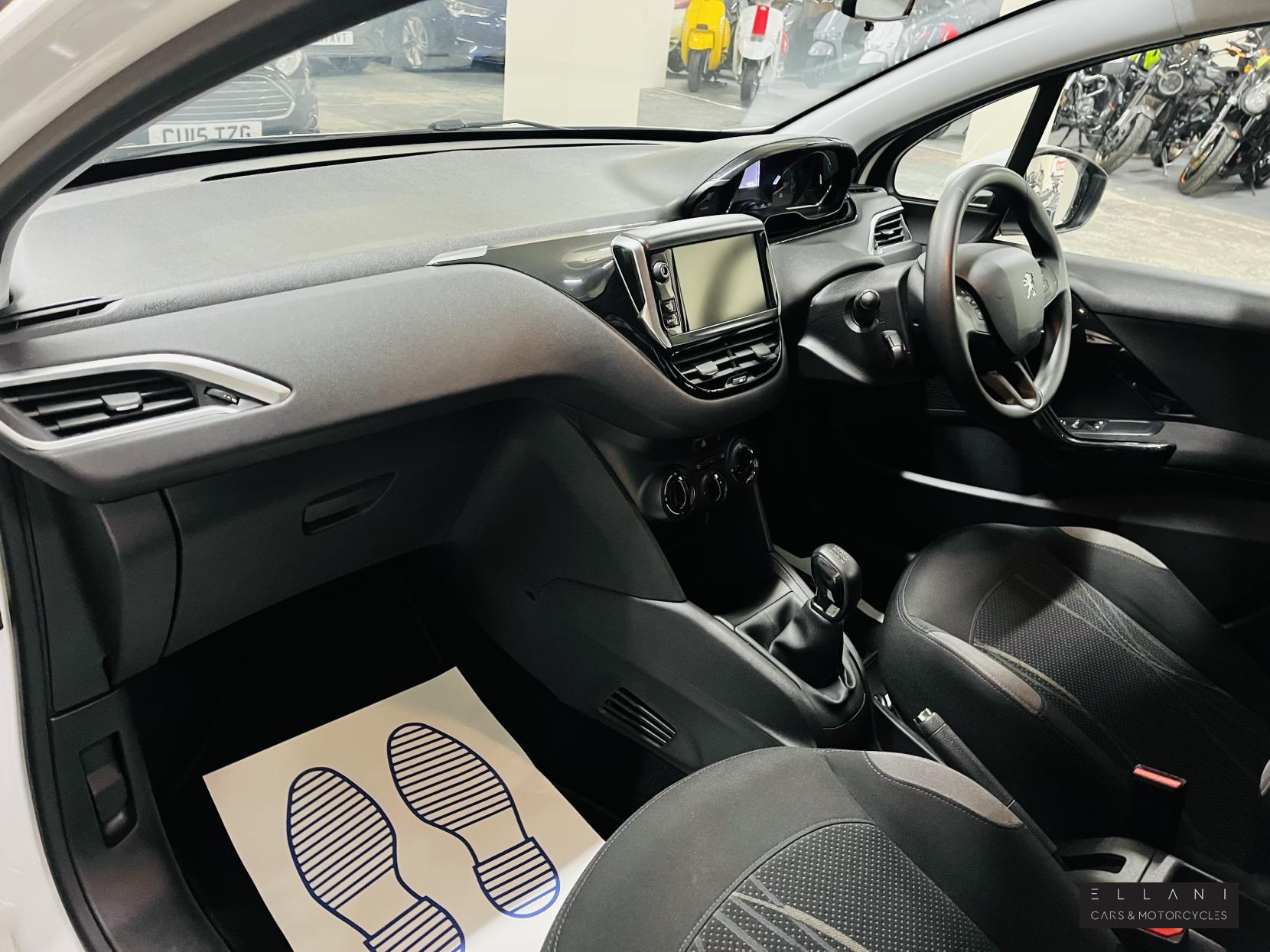 Peugeot 208 1.0 VTi Active Hatchback 5dr Petrol Manual Euro 5 (68 ps)