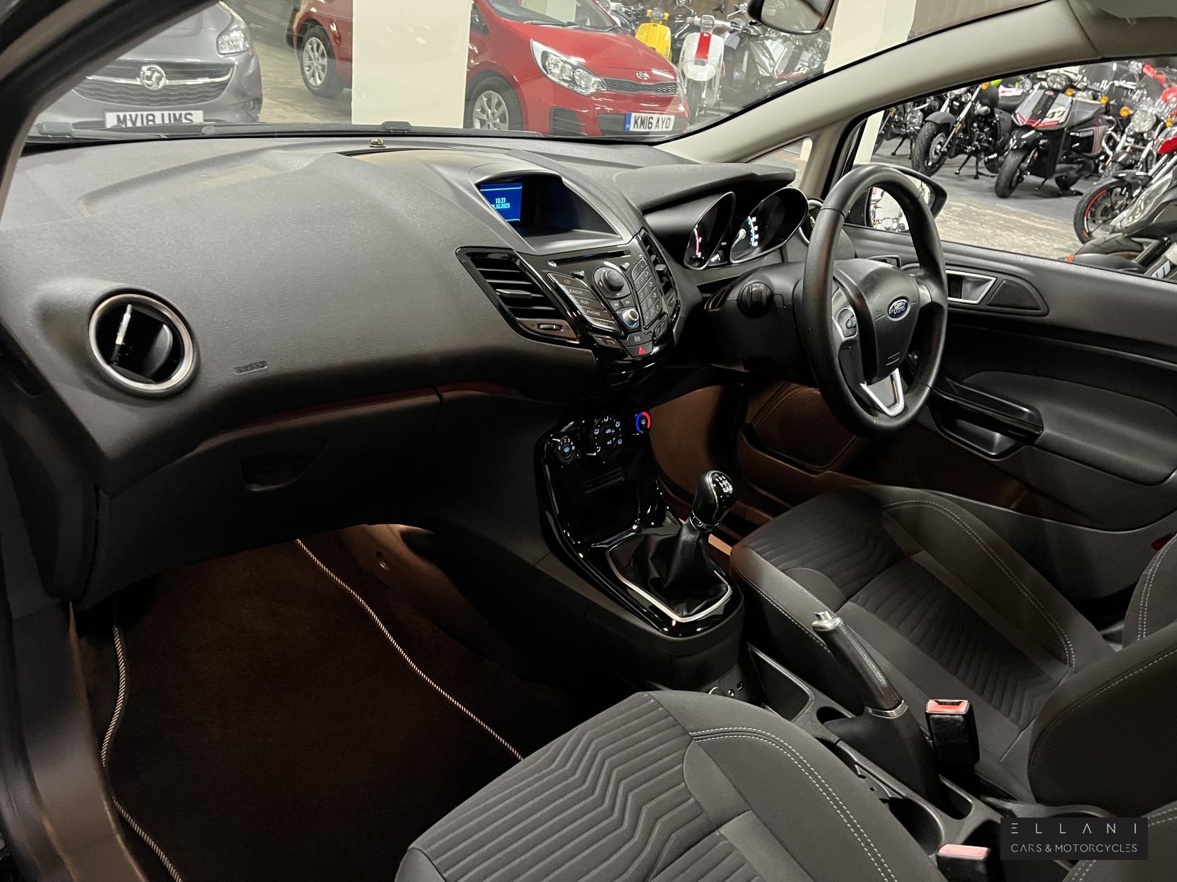 Ford Fiesta 1.25 Zetec Hatchback 5dr Petrol Manual Euro 5 (82 ps)