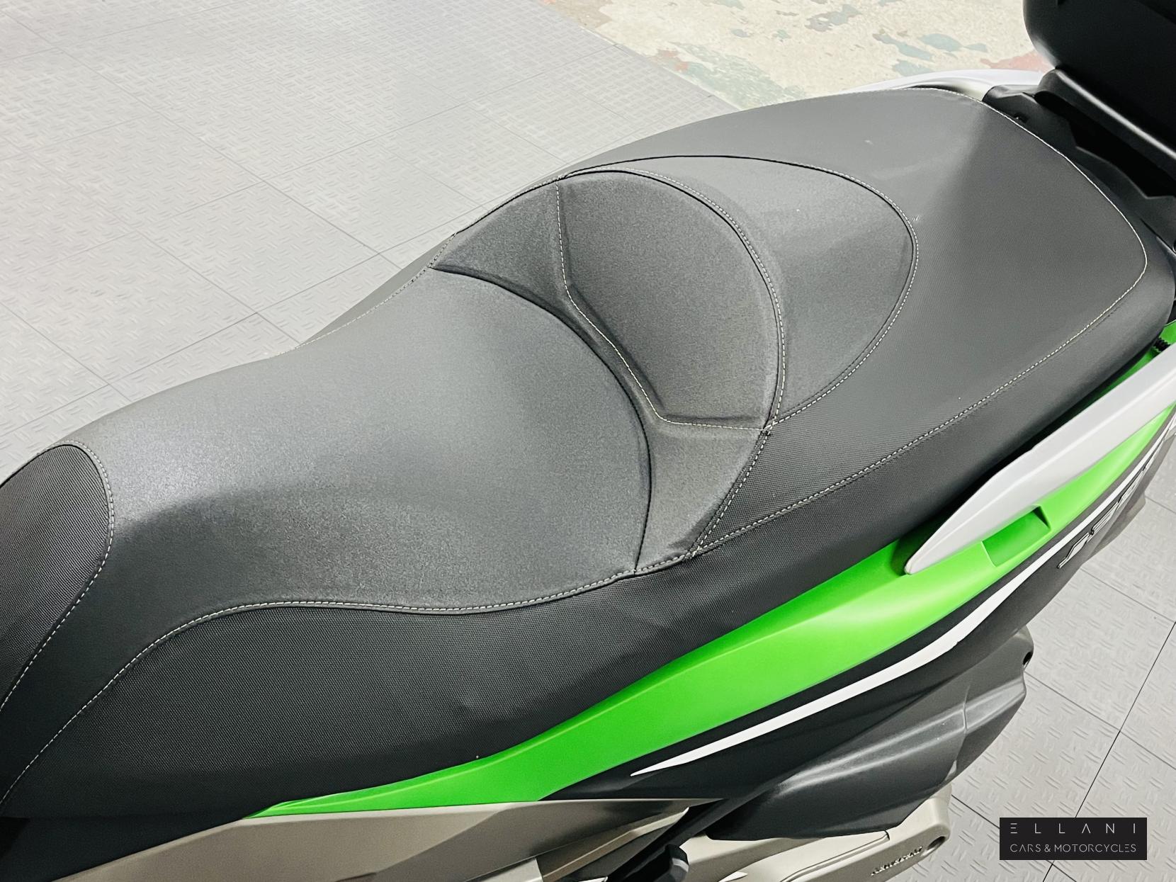 Kawasaki J300 300 Special Edition Scooter Petrol CVT (28 ps)