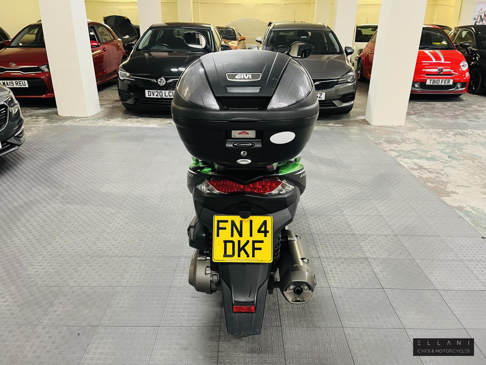 Kawasaki J300 300 Special Edition Scooter Petrol CVT (28 ps)