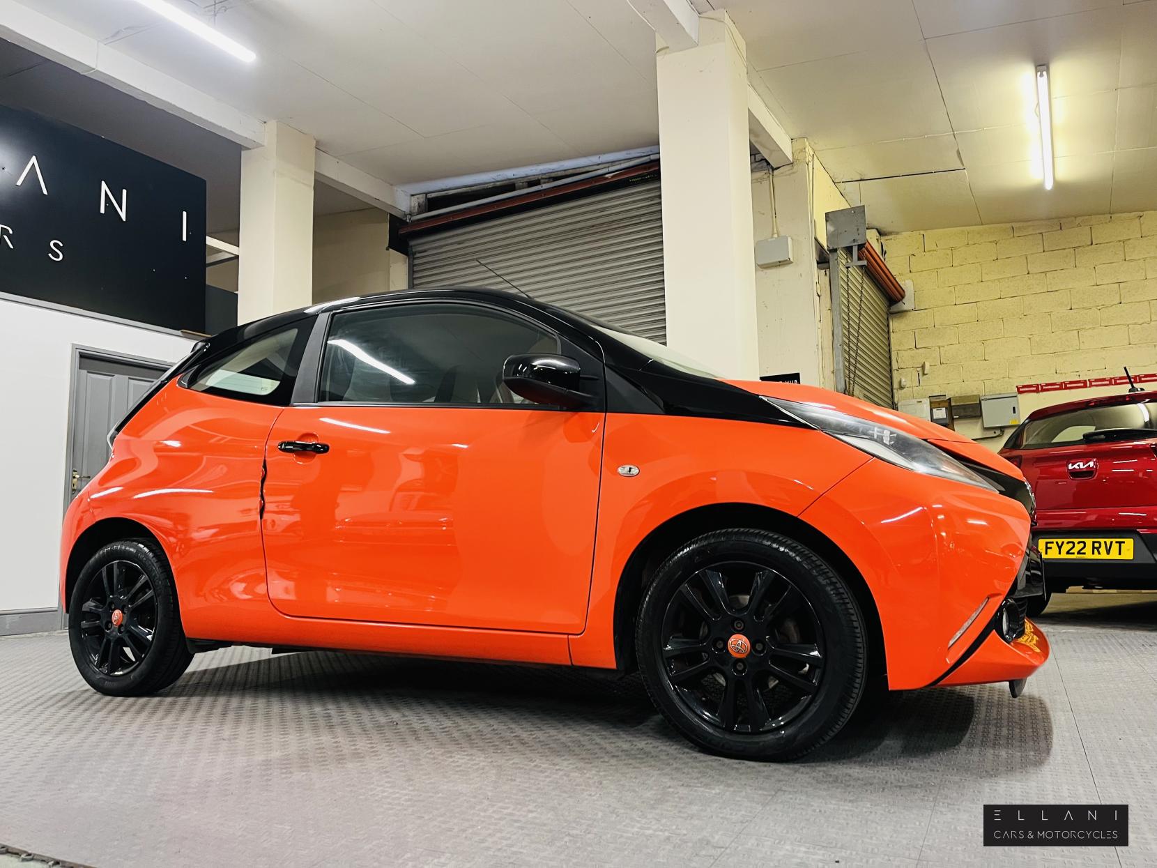 Toyota AYGO 1.0 VVT-i x-cite Hatchback 3dr Petrol Manual Euro 5 Euro 5 (68 ps)