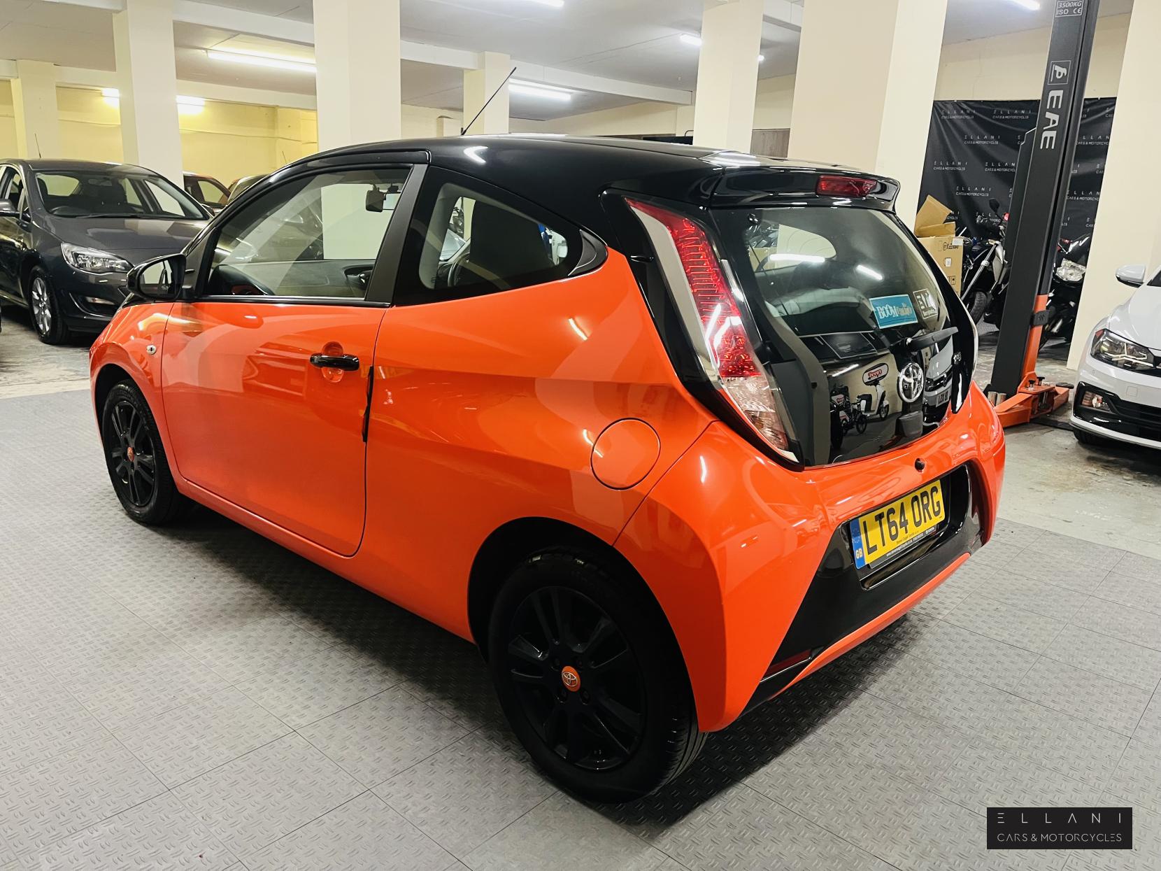 Toyota AYGO 1.0 VVT-i x-cite Hatchback 3dr Petrol Manual Euro 5 Euro 5 (68 ps)