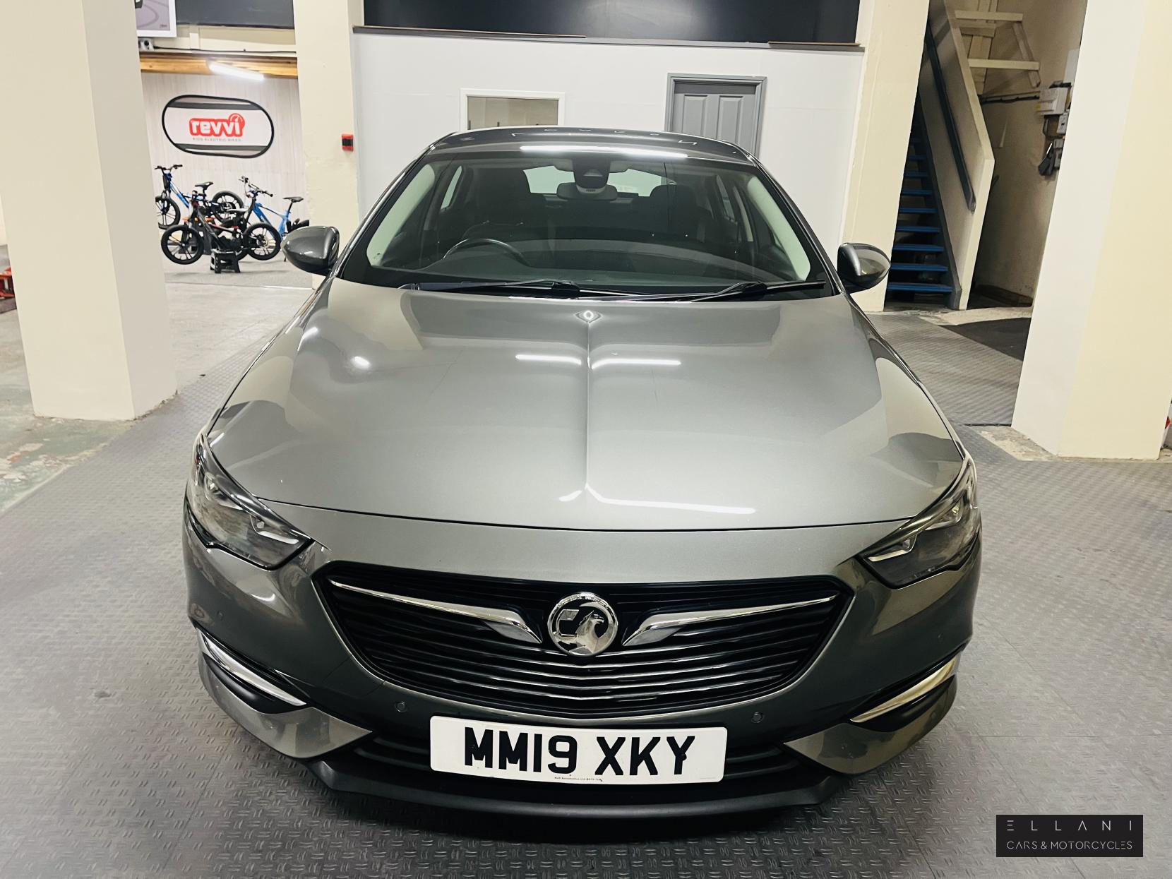 Vauxhall Insignia 1.6 Turbo D BlueInjection Design Grand Sport 5dr Diesel Manual Euro 6 (s/s) (136 ps)