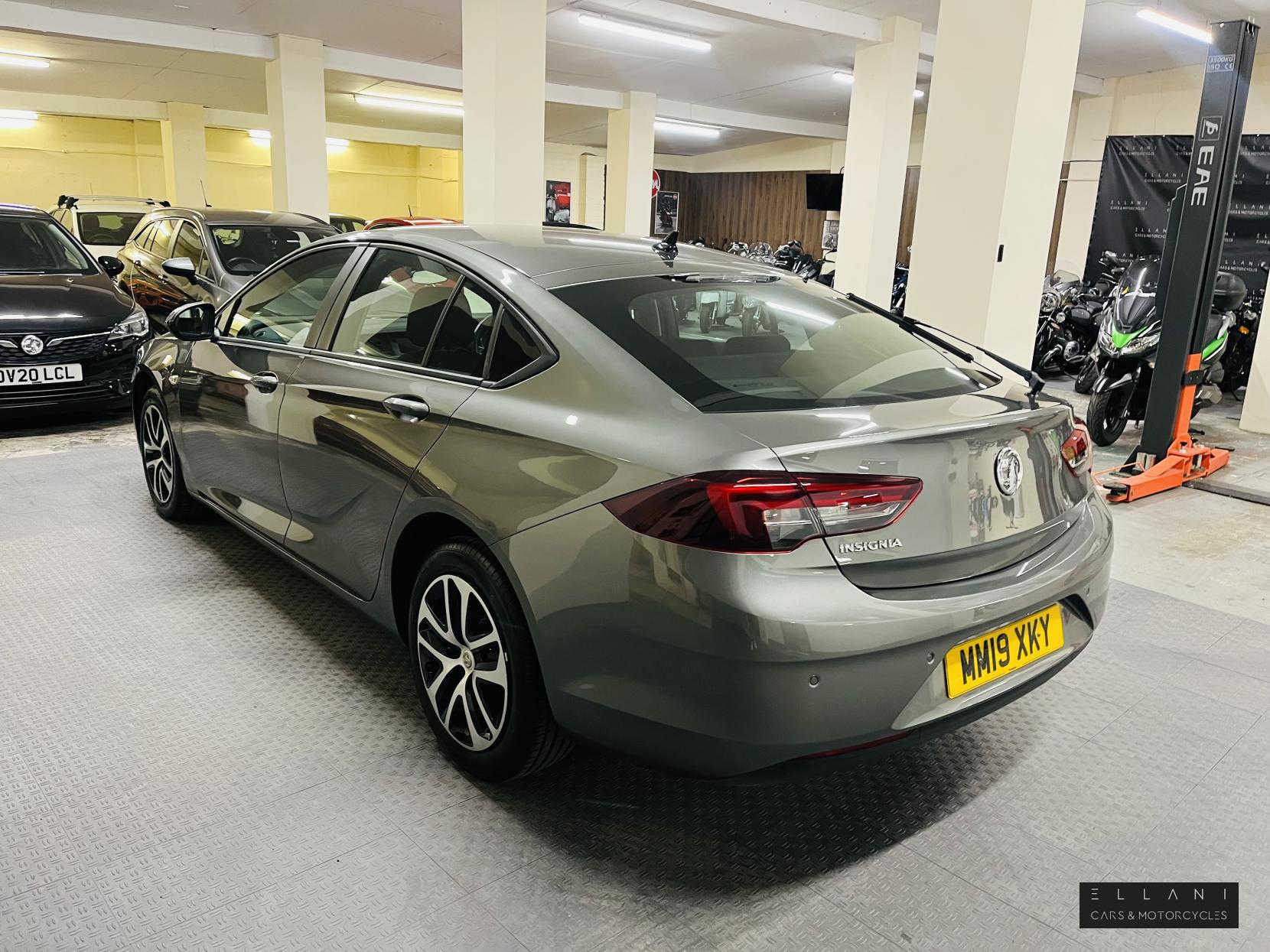 Vauxhall Insignia 1.6 Turbo D BlueInjection Design Grand Sport 5dr Diesel Manual Euro 6 (s/s) (136 ps)