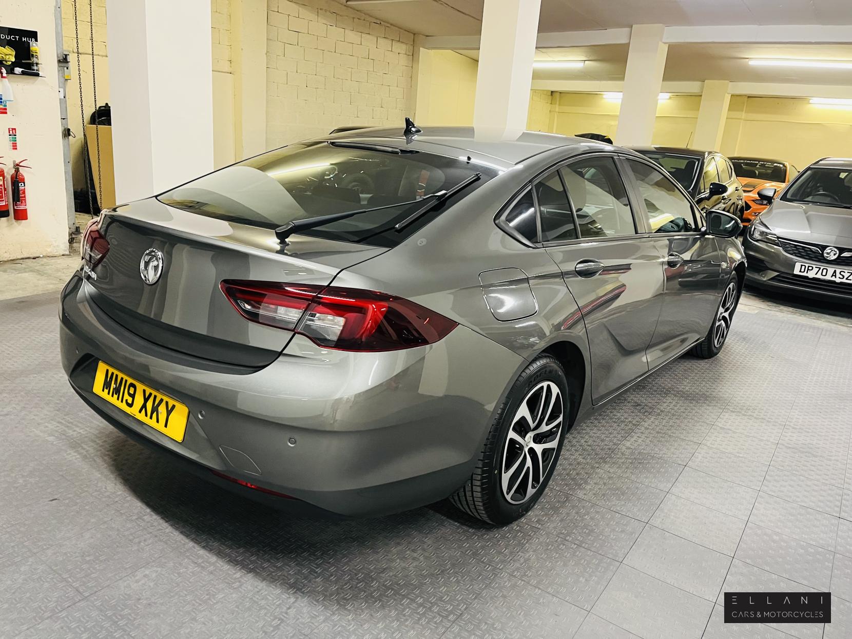 Vauxhall Insignia 1.6 Turbo D BlueInjection Design Grand Sport 5dr Diesel Manual Euro 6 (s/s) (136 ps)