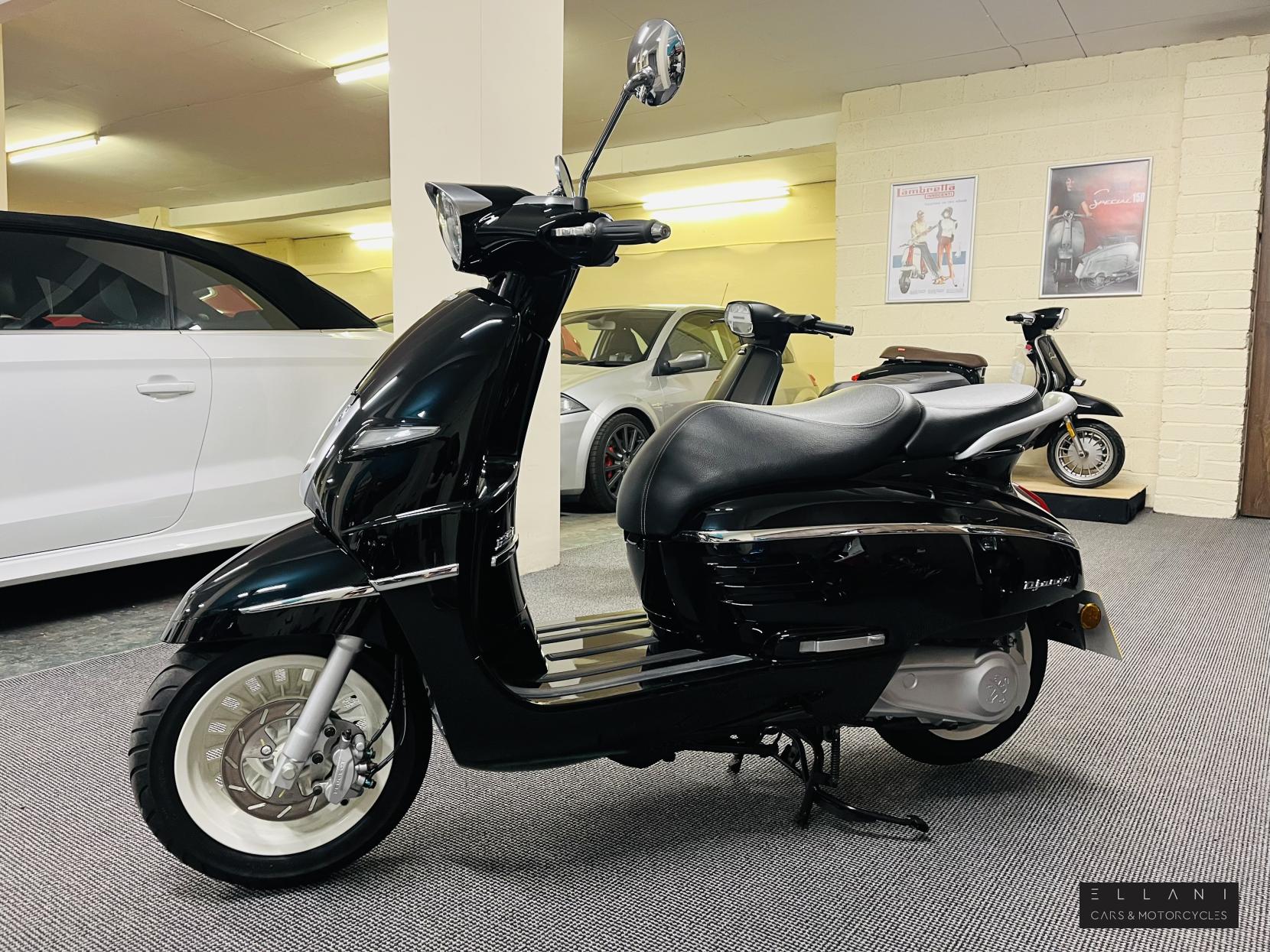 Peugeot Django 125 Heritage SBC Scooter Petrol Automatic (10 bhp)