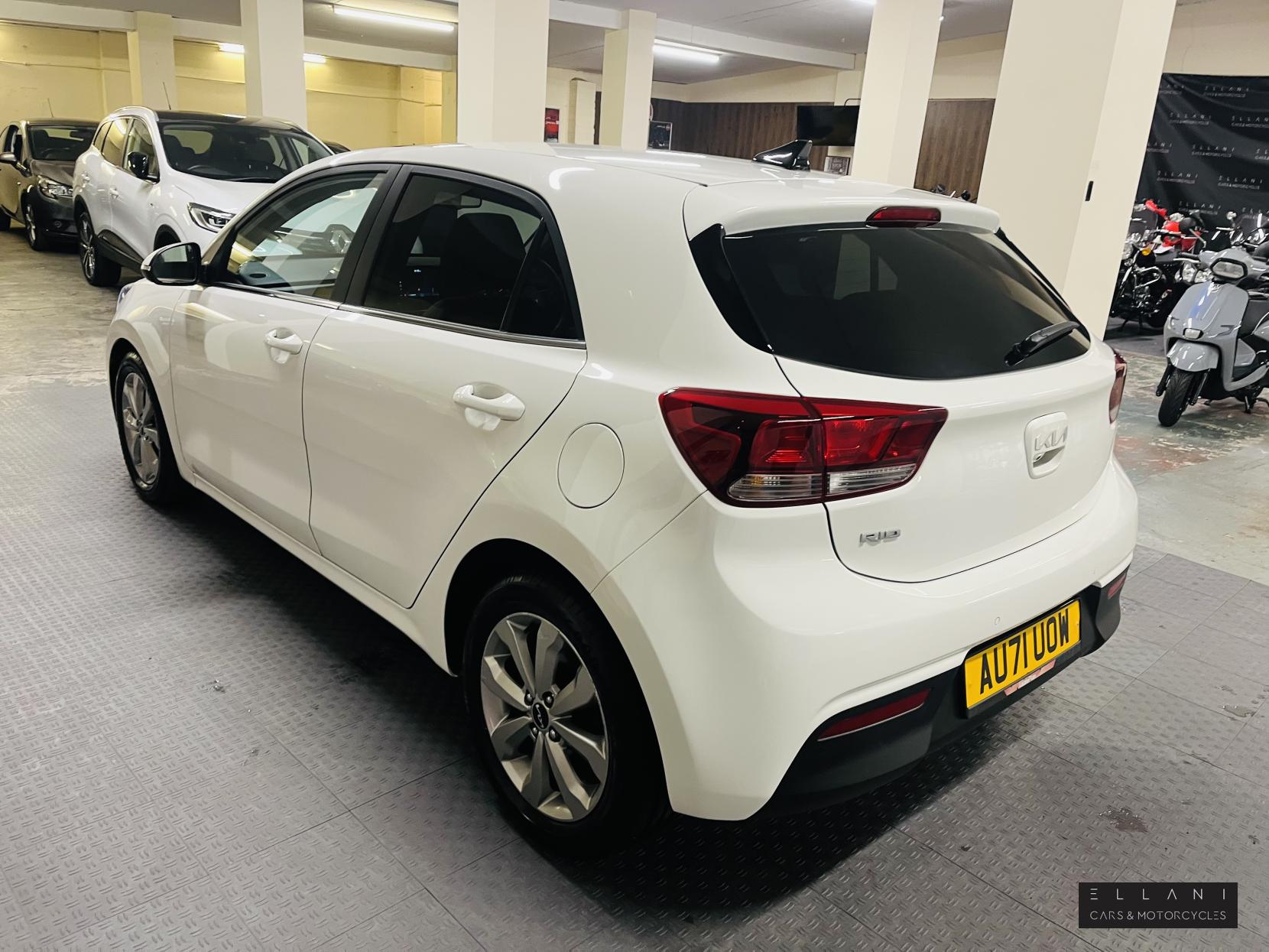 Kia Rio 1.0 T-GDi MHEV 3 Hatchback 5dr Petrol Hybrid DCT Euro 6 (s/s) (118 bhp)