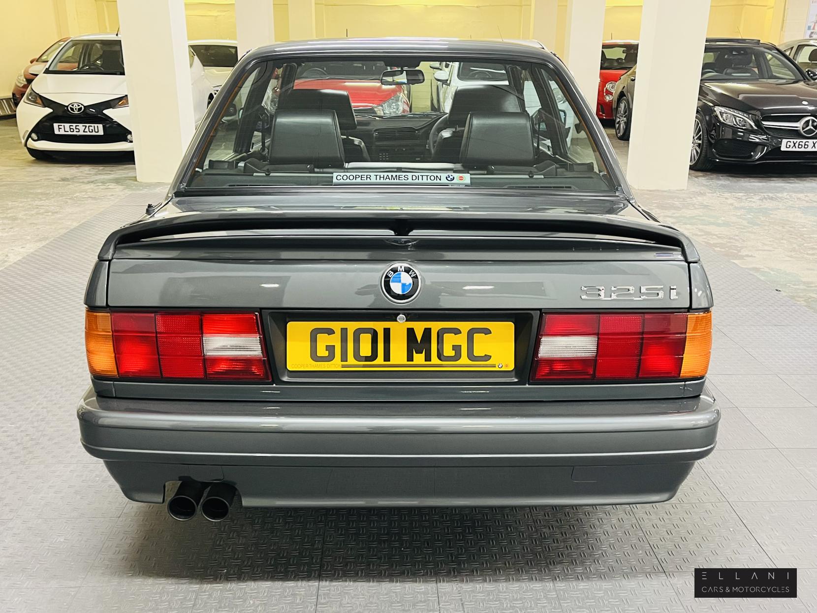 BMW 3 Series 2.5 325i Sport Saloon 2dr Petrol Manual (170 bhp)