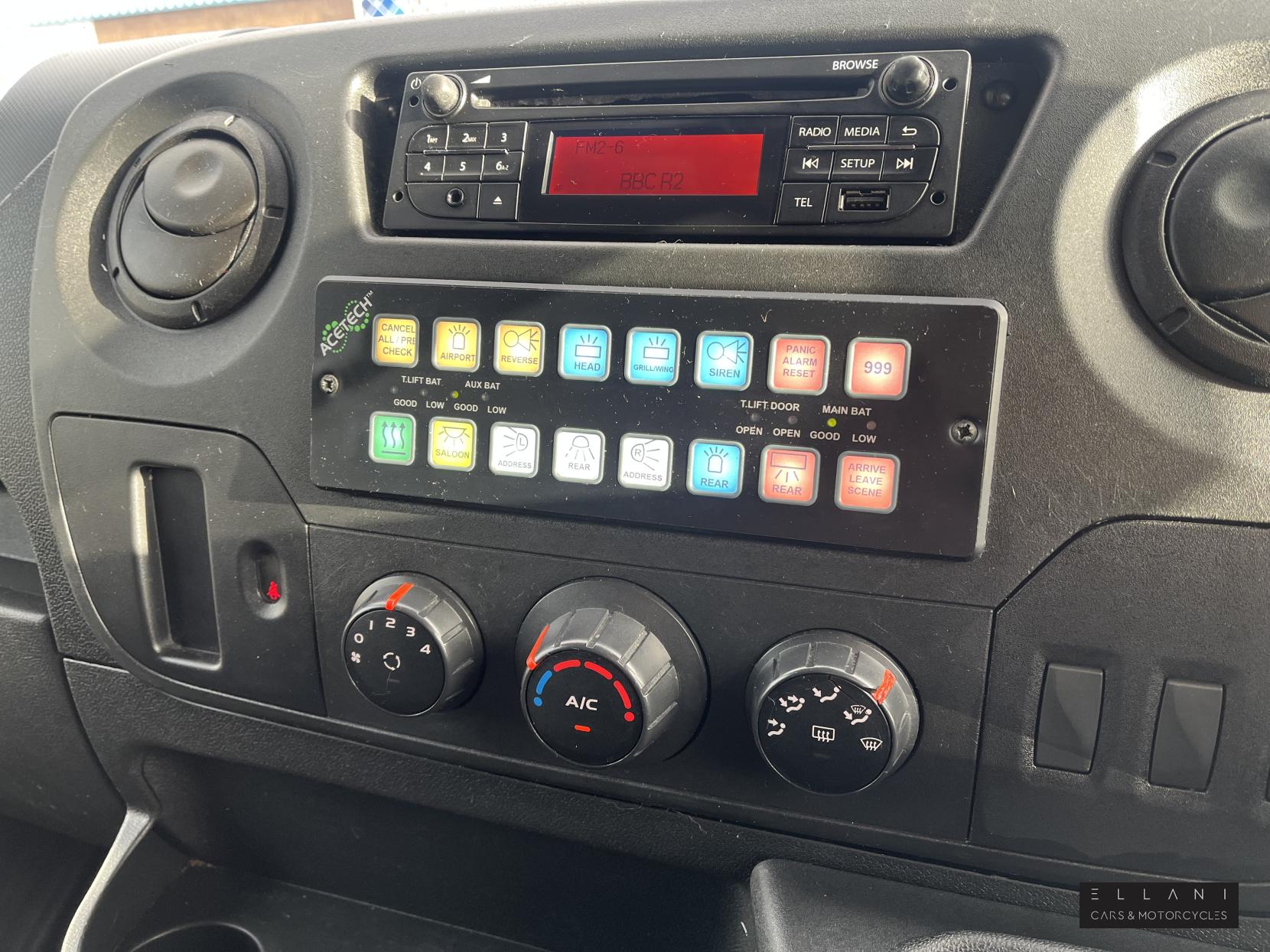 Renault Trucks Master DCI 130 3.5T L3 H2 Ex Ambulance 