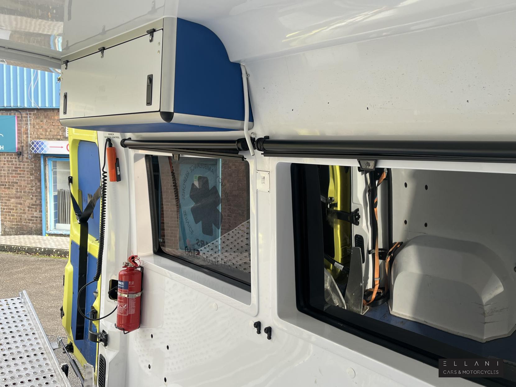 Renault Trucks Master DCI 130 3.5T L3 H2 Ex Ambulance 