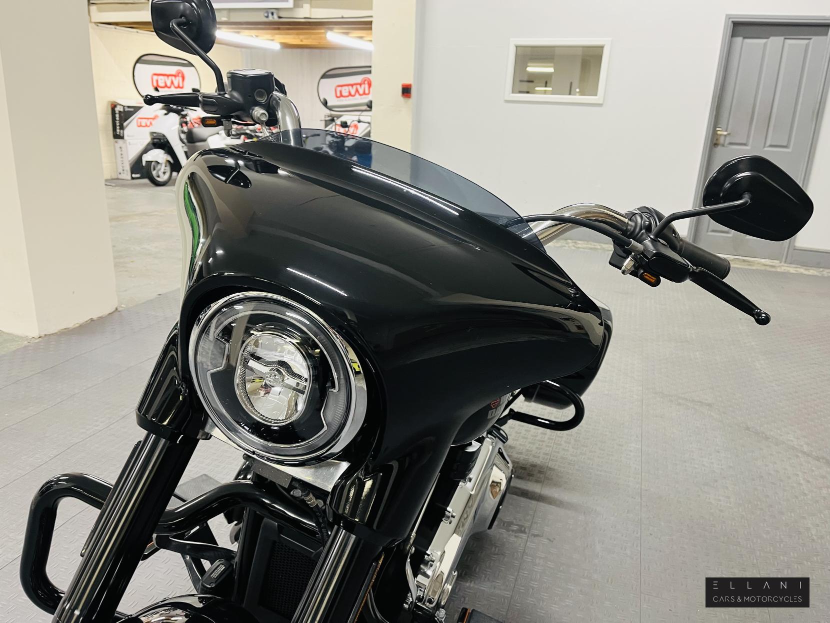 Harley-Davidson Softail 1745 FLSB Sport Glide Custom Cruiser Petrol Manual Euro 5 (82 ps)