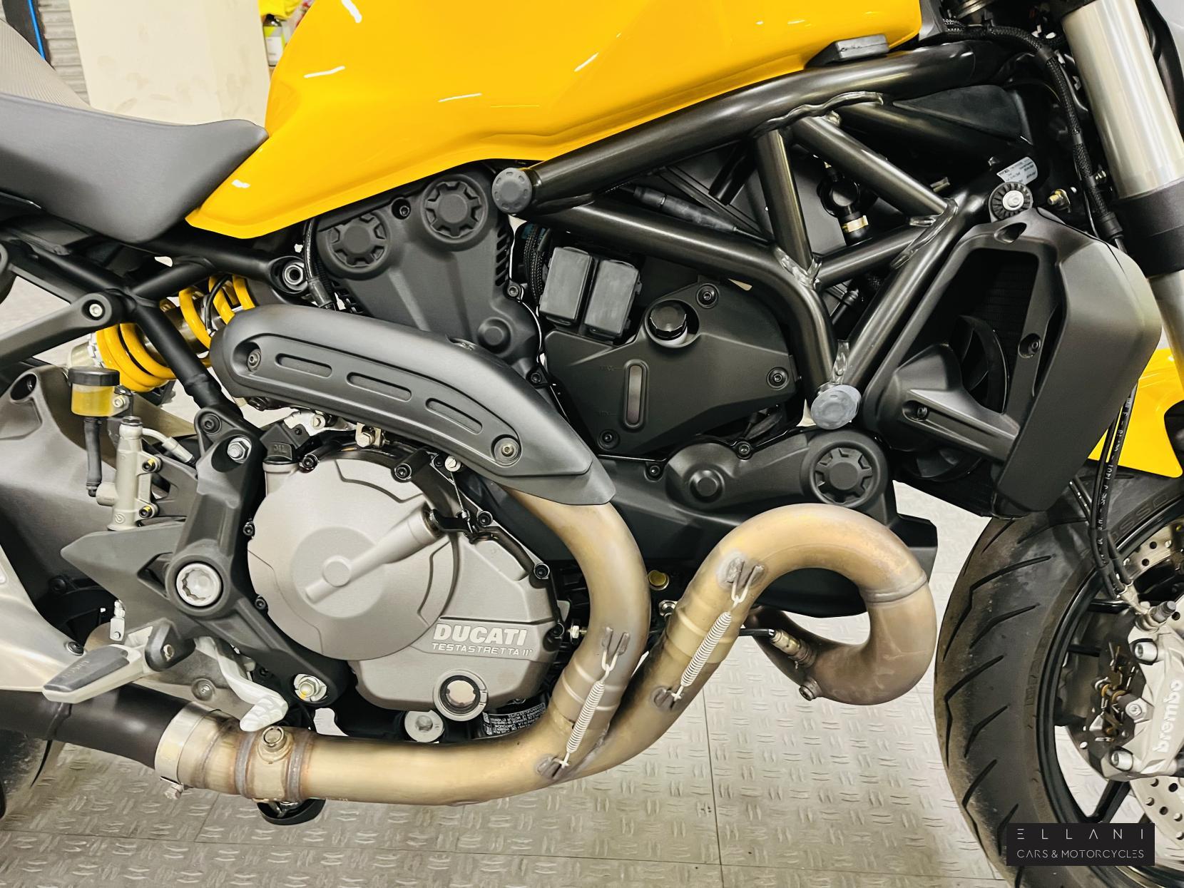 Ducati Monster 821 821 Naked Petrol Manual Euro 4 (109 ps)