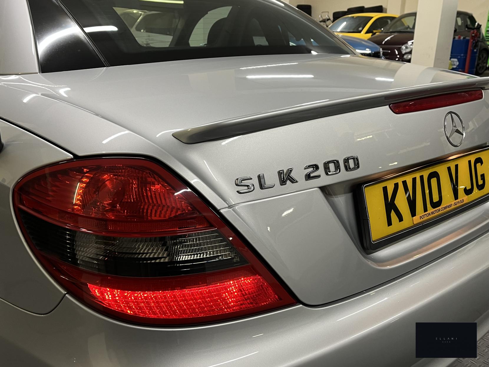 Mercedes-Benz SLK 1.8 SLK200K Convertible 2dr Petrol Tiptronic Euro 4 (184 ps)