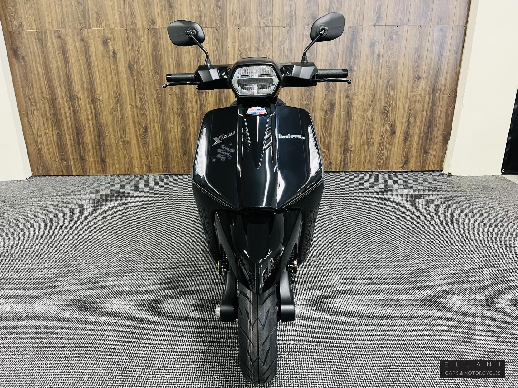 Lambretta X 300 300 Scooter Petrol Automatic Euro 5 (25 ps)
