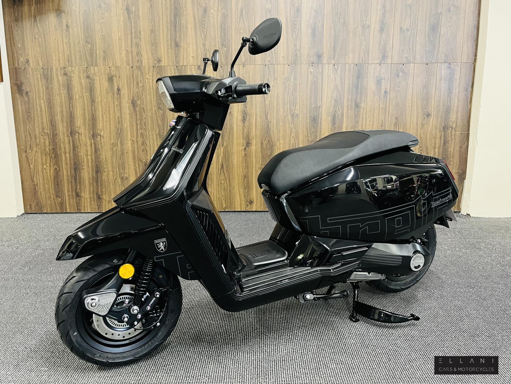 Lambretta X 300 300 Scooter Petrol Automatic Euro 5 (25 ps)