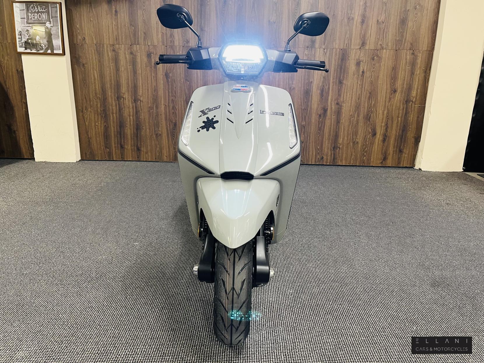 Lambretta X 300 300 Scooter Petrol Automatic Euro 5 (25 ps)