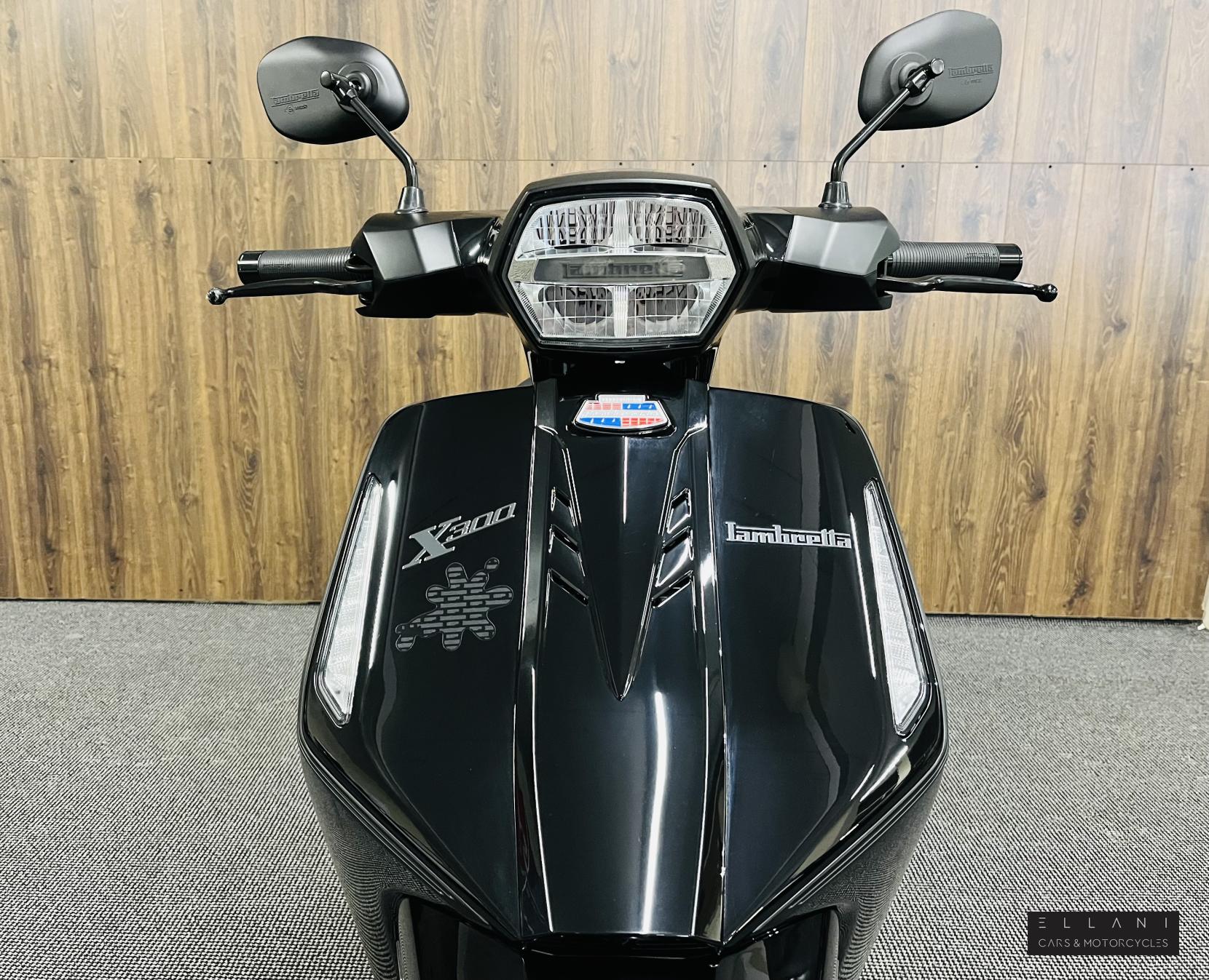 Lambretta X 300 300 Scooter Petrol Automatic Euro 5 (25 ps)