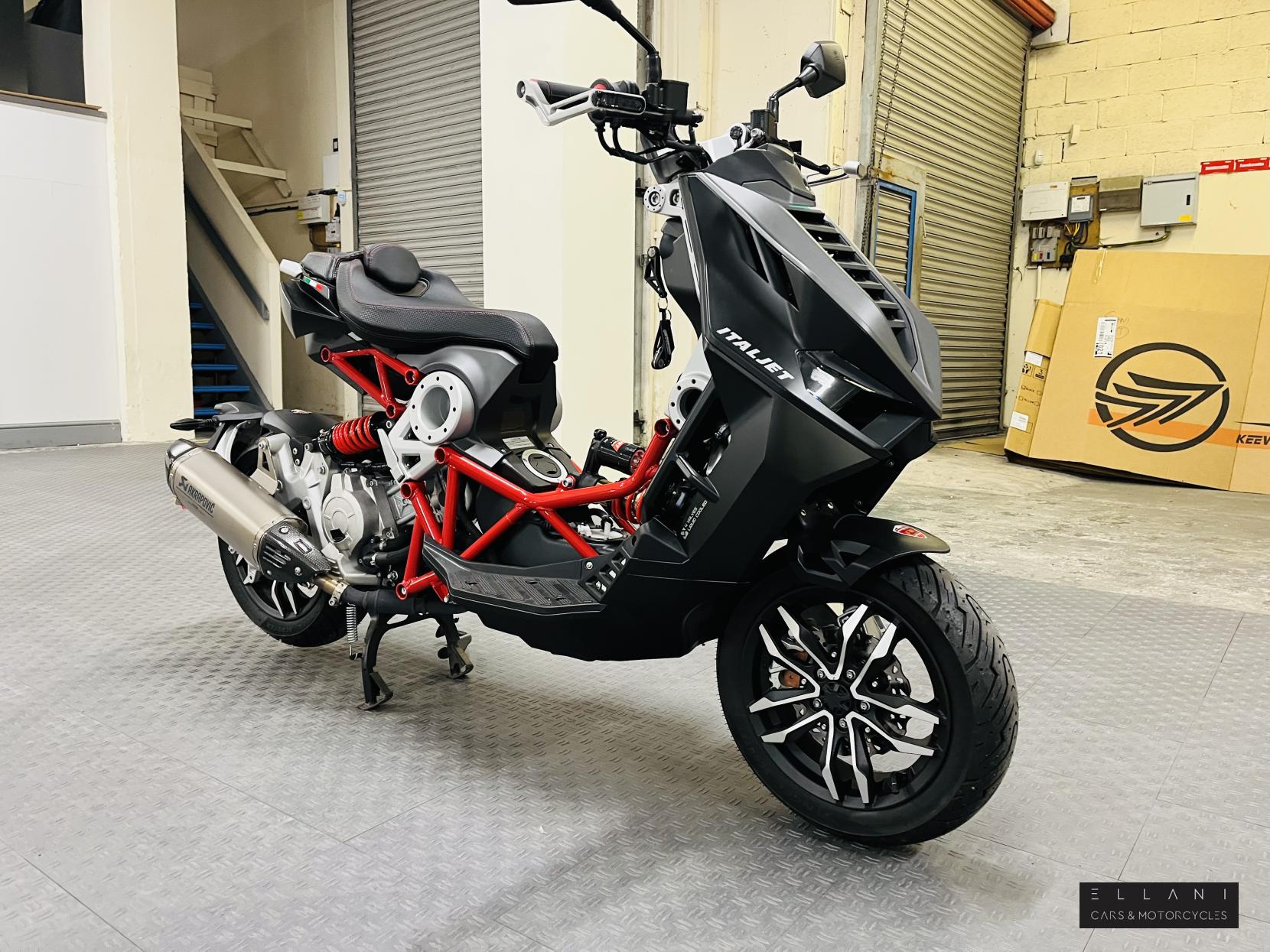 Italjet Dragster 200 200 Scooter Petrol CVT Euro 5 (17 ps)
