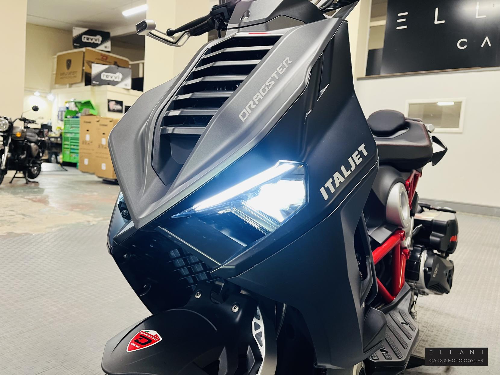 Italjet Dragster 200 200 Scooter Petrol CVT Euro 5 (17 ps)