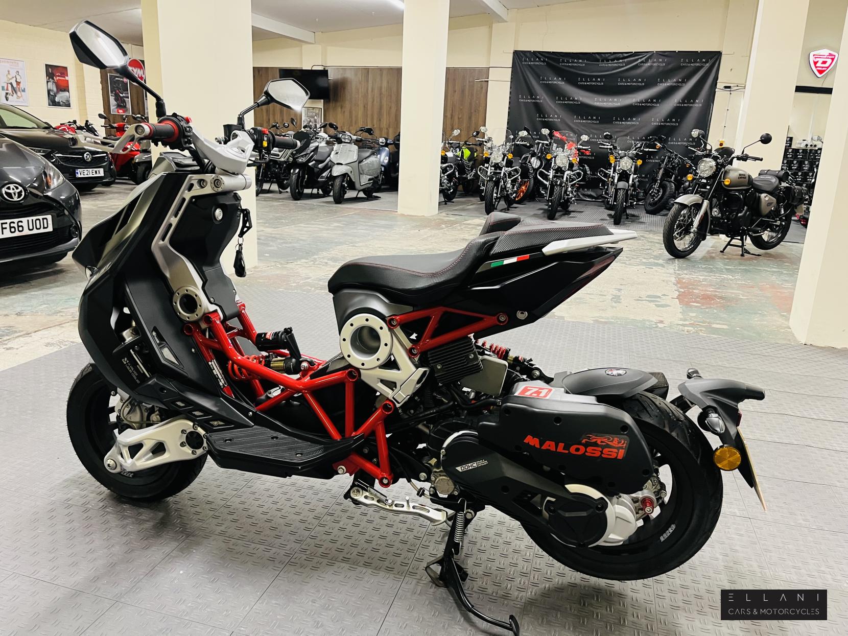 Italjet Dragster 200 200 Scooter Petrol CVT Euro 5 (17 ps)