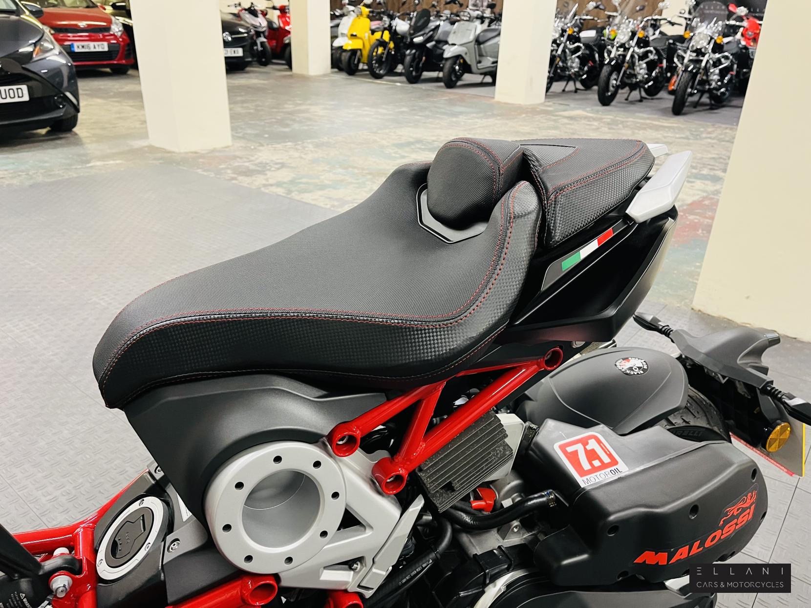 Italjet Dragster 200 200 Scooter Petrol CVT Euro 5 (17 ps)