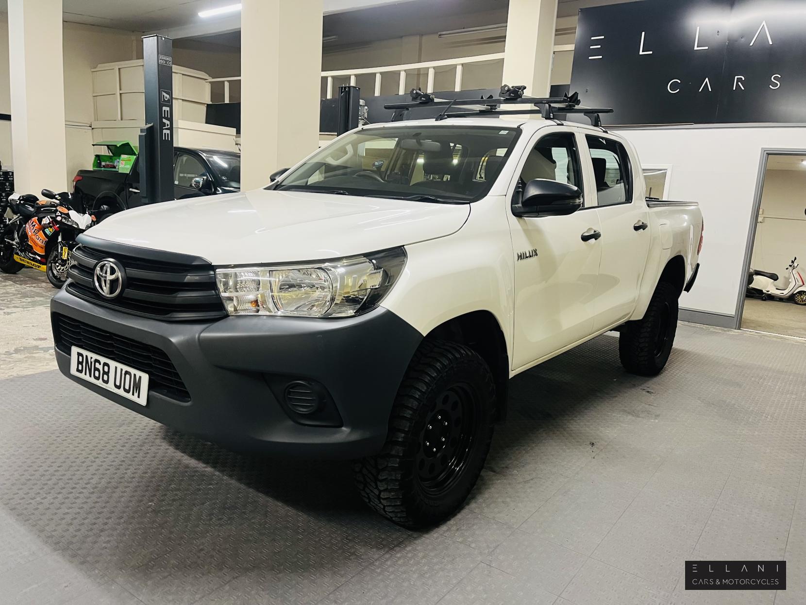 Toyota Hilux 2.4 D-4D Active Pickup 2dr Diesel Manual 4WD Euro 6 (150 ps)