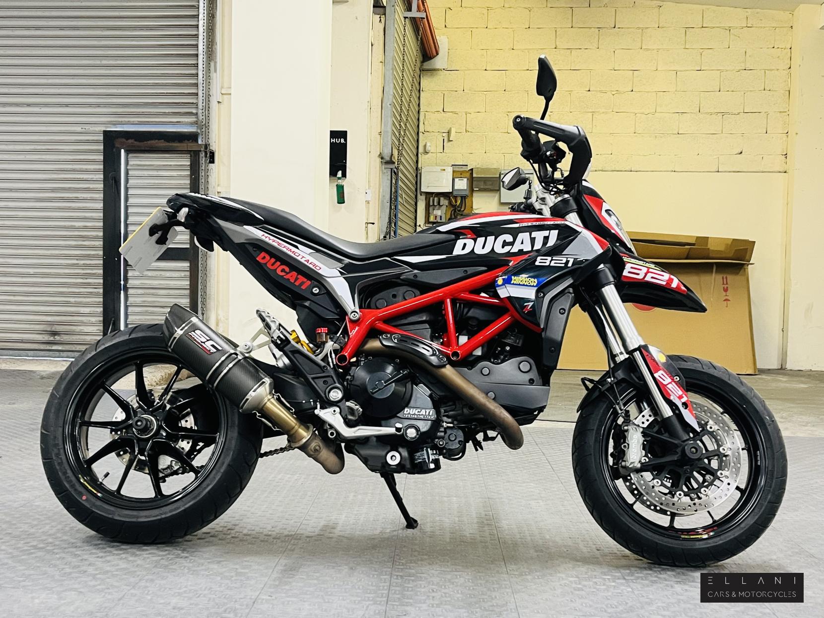 Ducati Hypermotard 821 Super Moto Petrol Manual ()