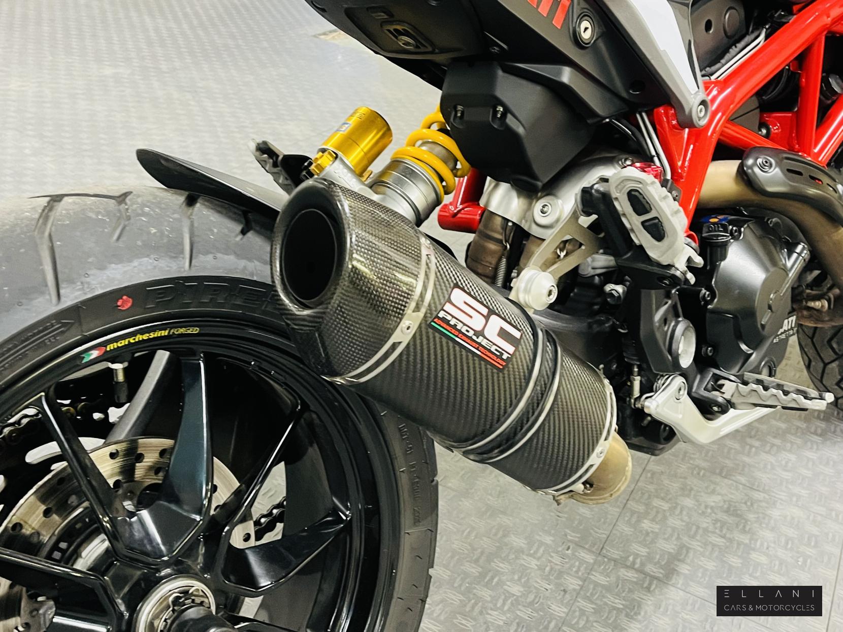 Ducati Hypermotard 821 Super Moto Petrol Manual ()