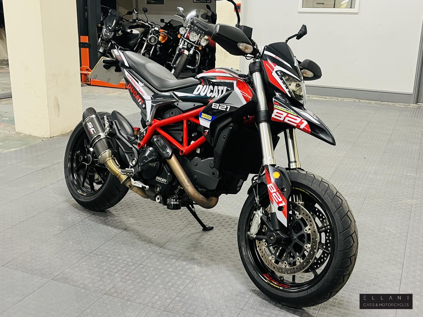 Ducati Hypermotard 821 Super Moto Petrol Manual ()