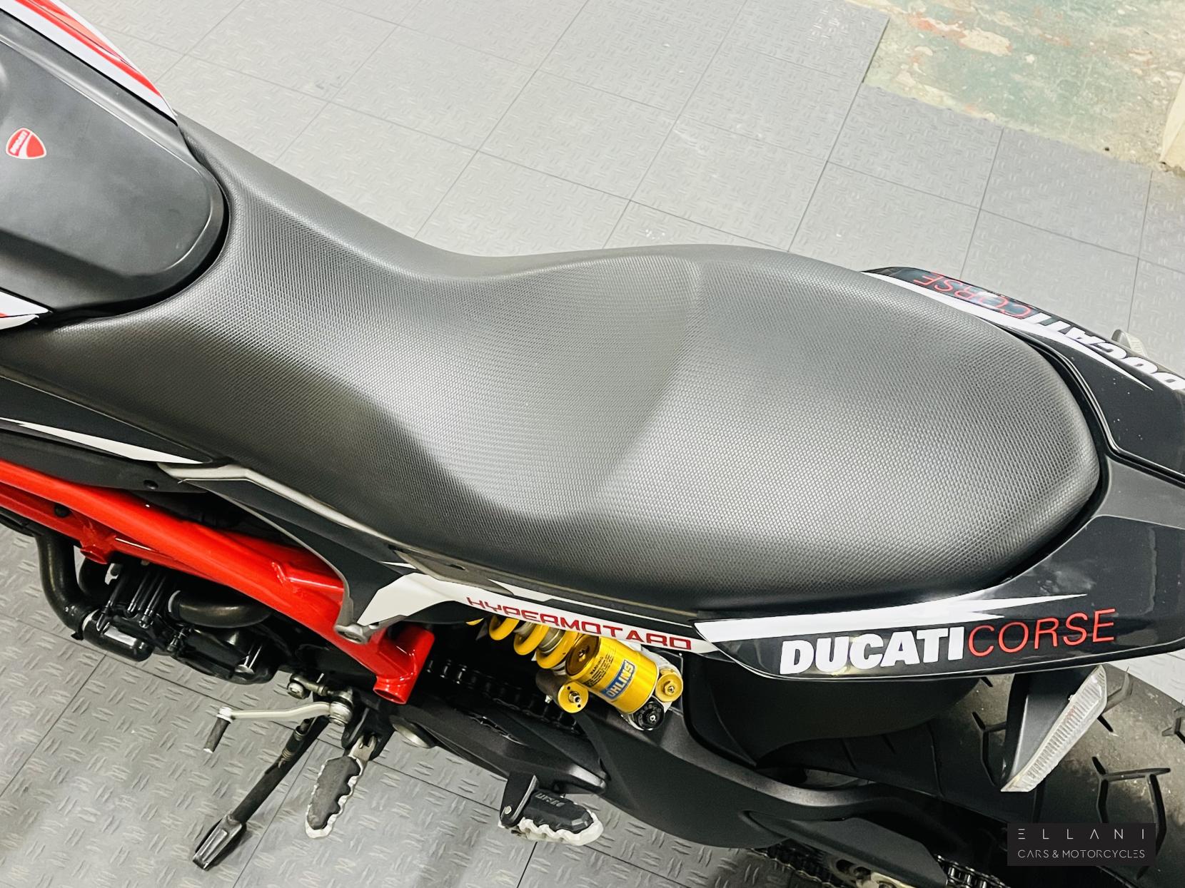 Ducati Hypermotard 821 Super Moto Petrol Manual ()