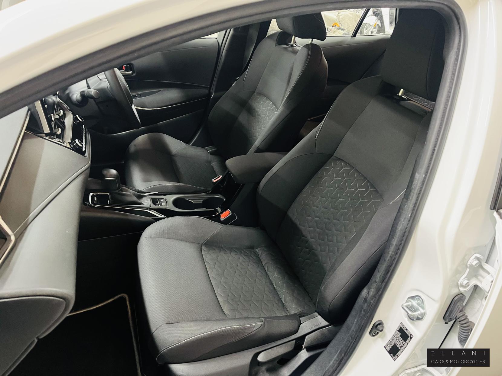 Toyota Corolla 1.8 VVT-h Icon Touring Sports 5dr Petrol Hybrid CVT Euro 6 (s/s) (122 ps)