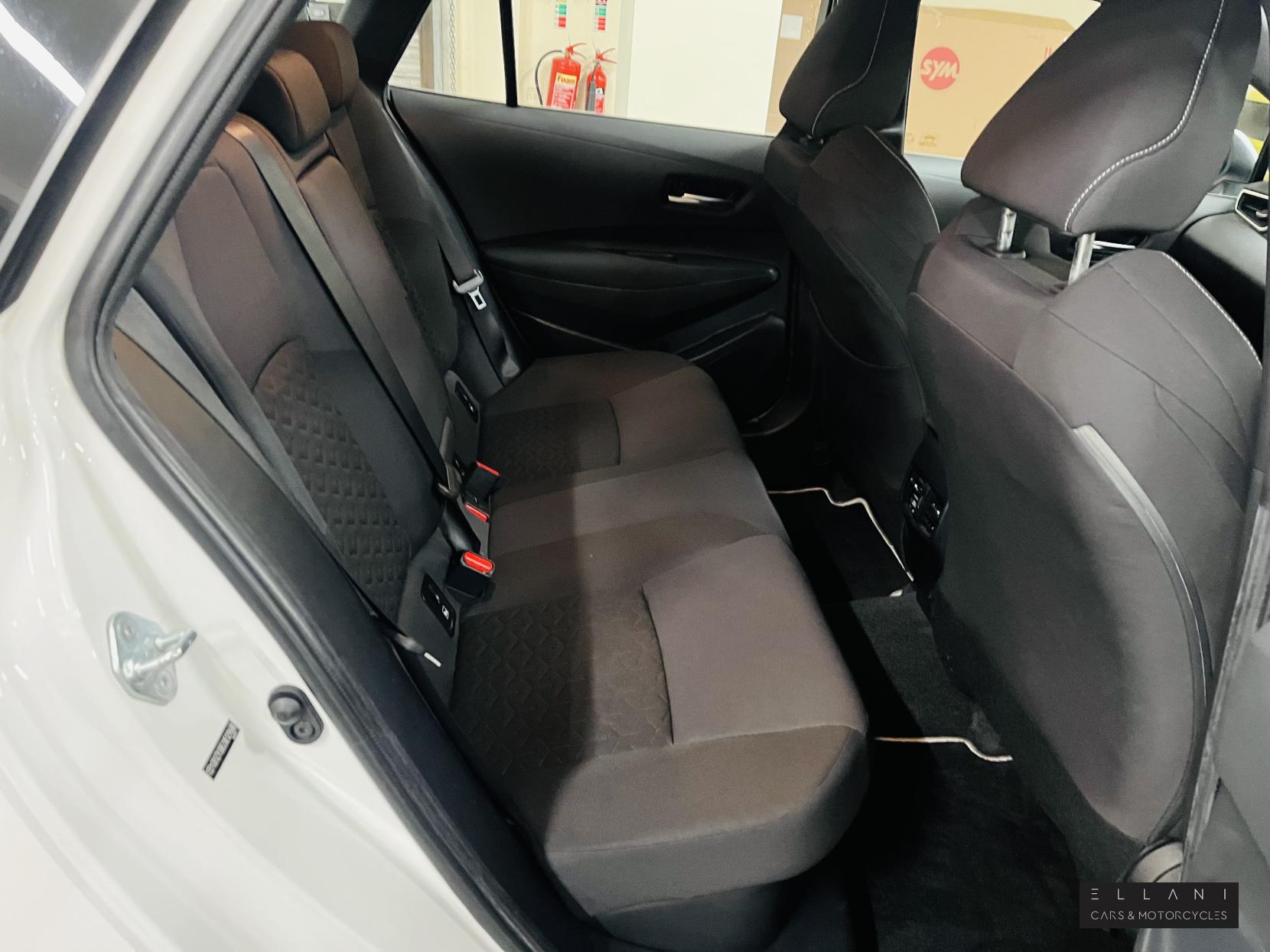 Toyota Corolla 1.8 VVT-h Icon Touring Sports 5dr Petrol Hybrid CVT Euro 6 (s/s) (122 ps)