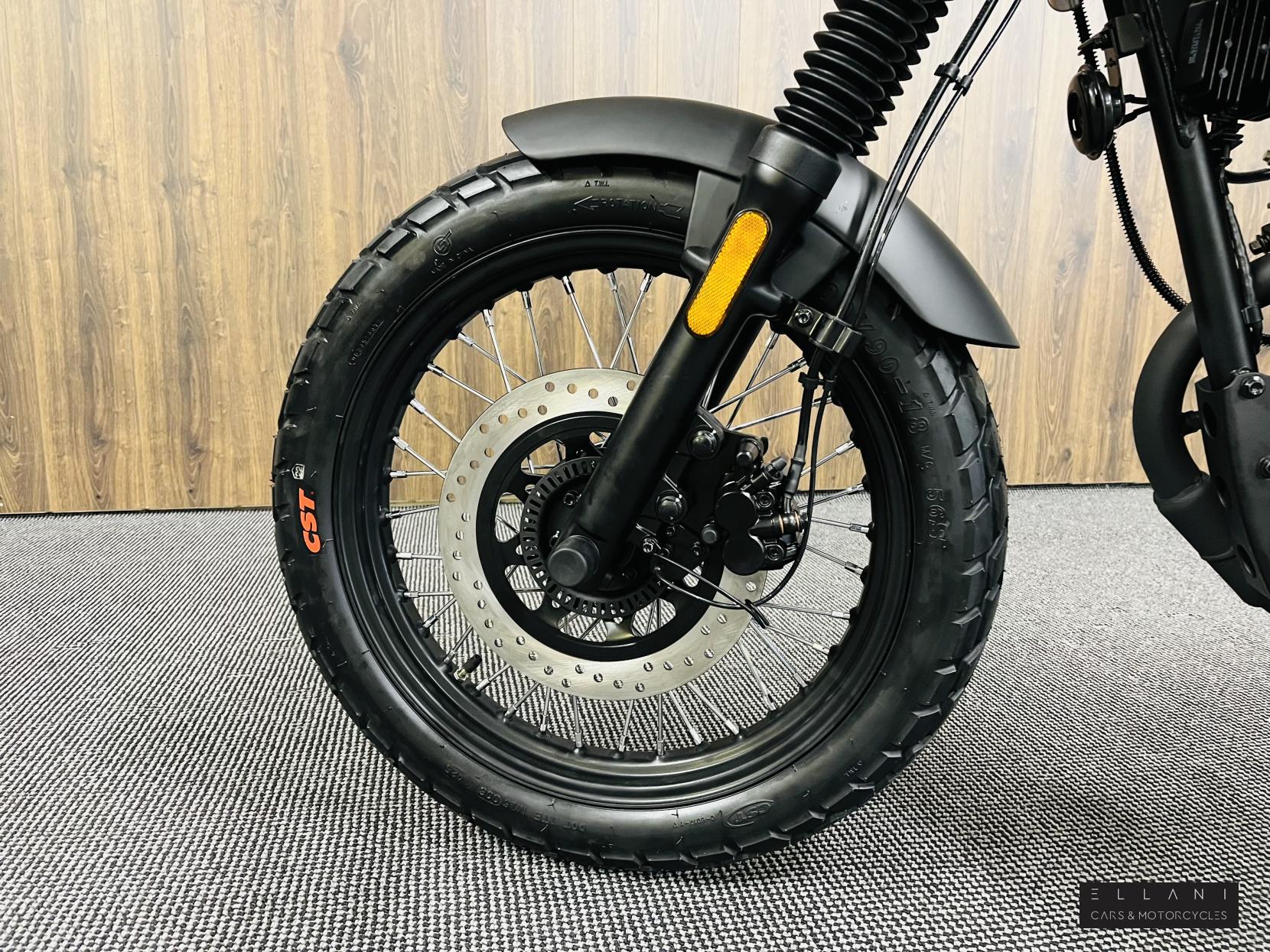 Keeway X-Light 125 125 Roadster/Retro Petrol Manual Euro 5 (11 ps)