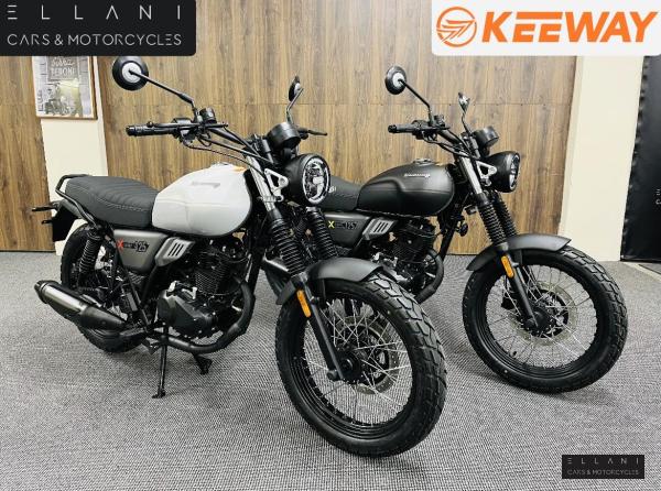 Keeway X-Light 125 125 Roadster/Retro Petrol Manual Euro 5 (11 ps)